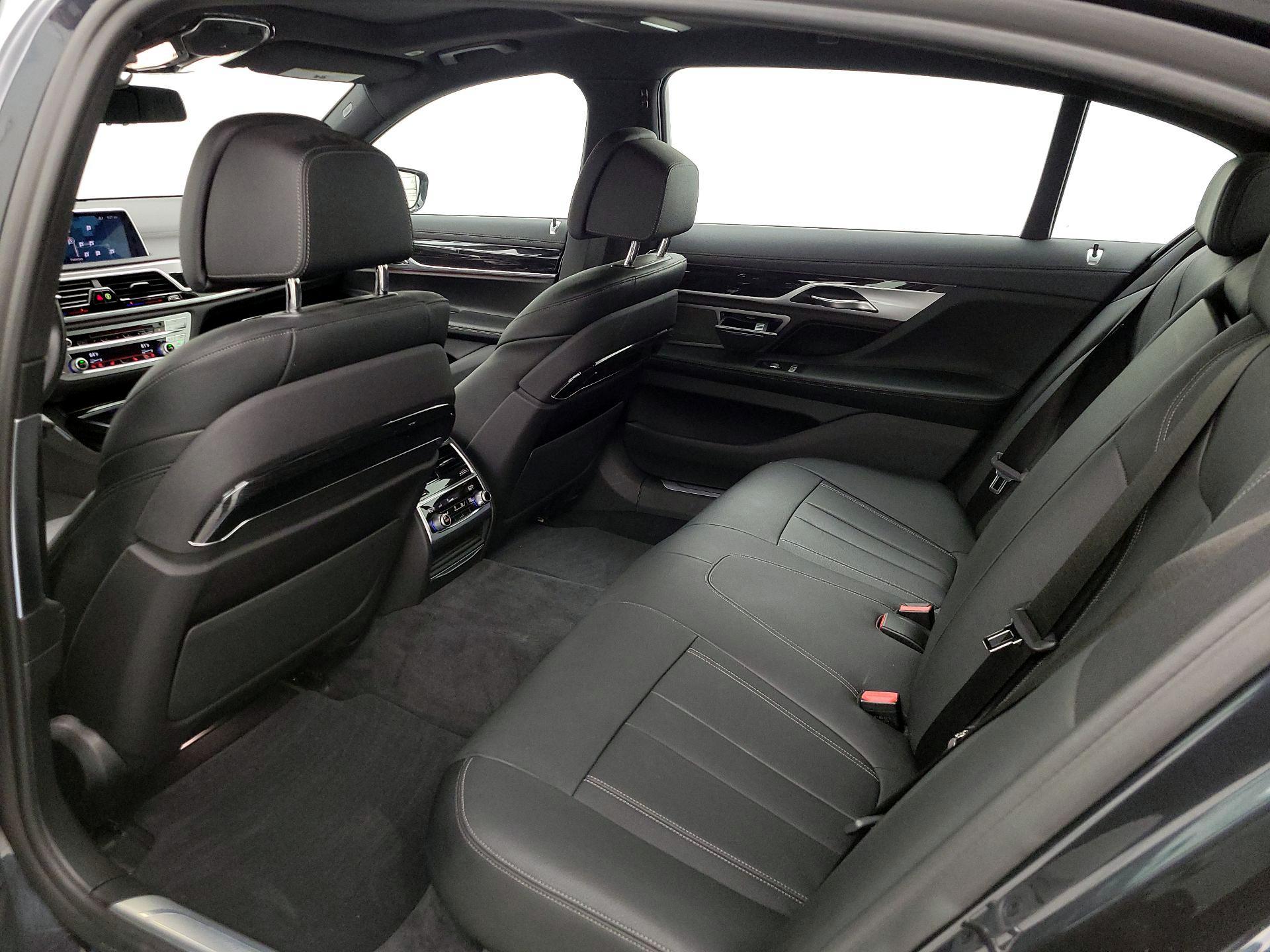 Thumbnail: 2019 BMW 7 Series - 19