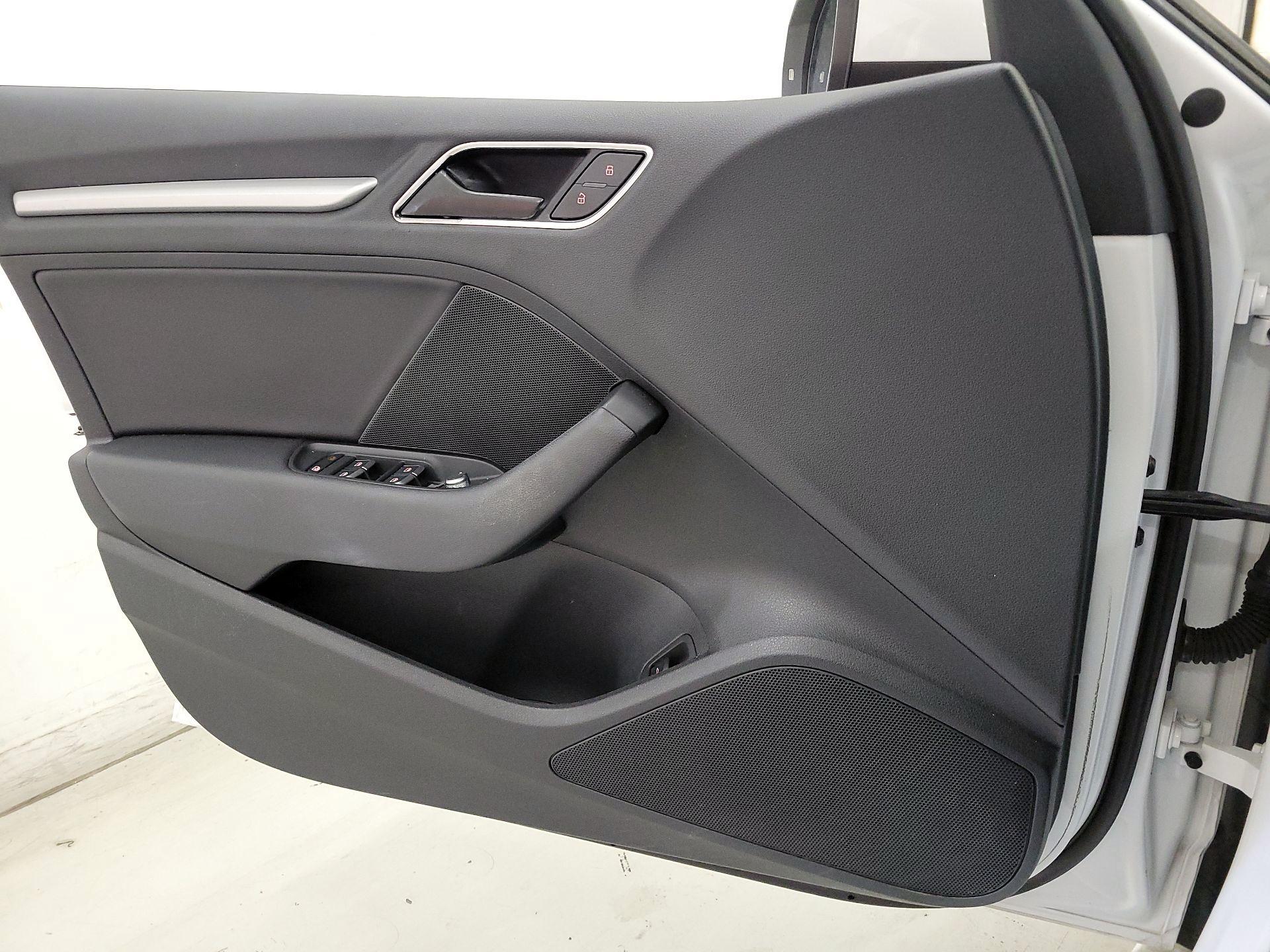 Thumbnail: 2016 Audi A3 - 12