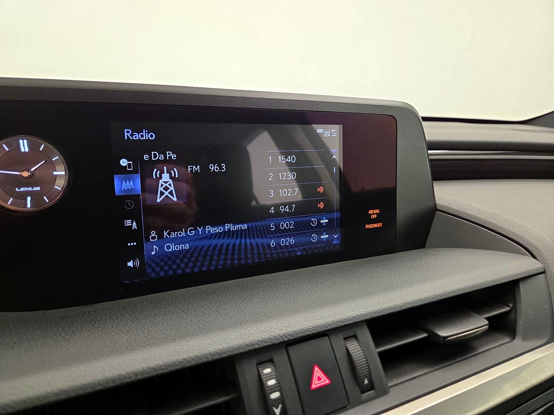 Thumbnail: 2020 Lexus ES - 15