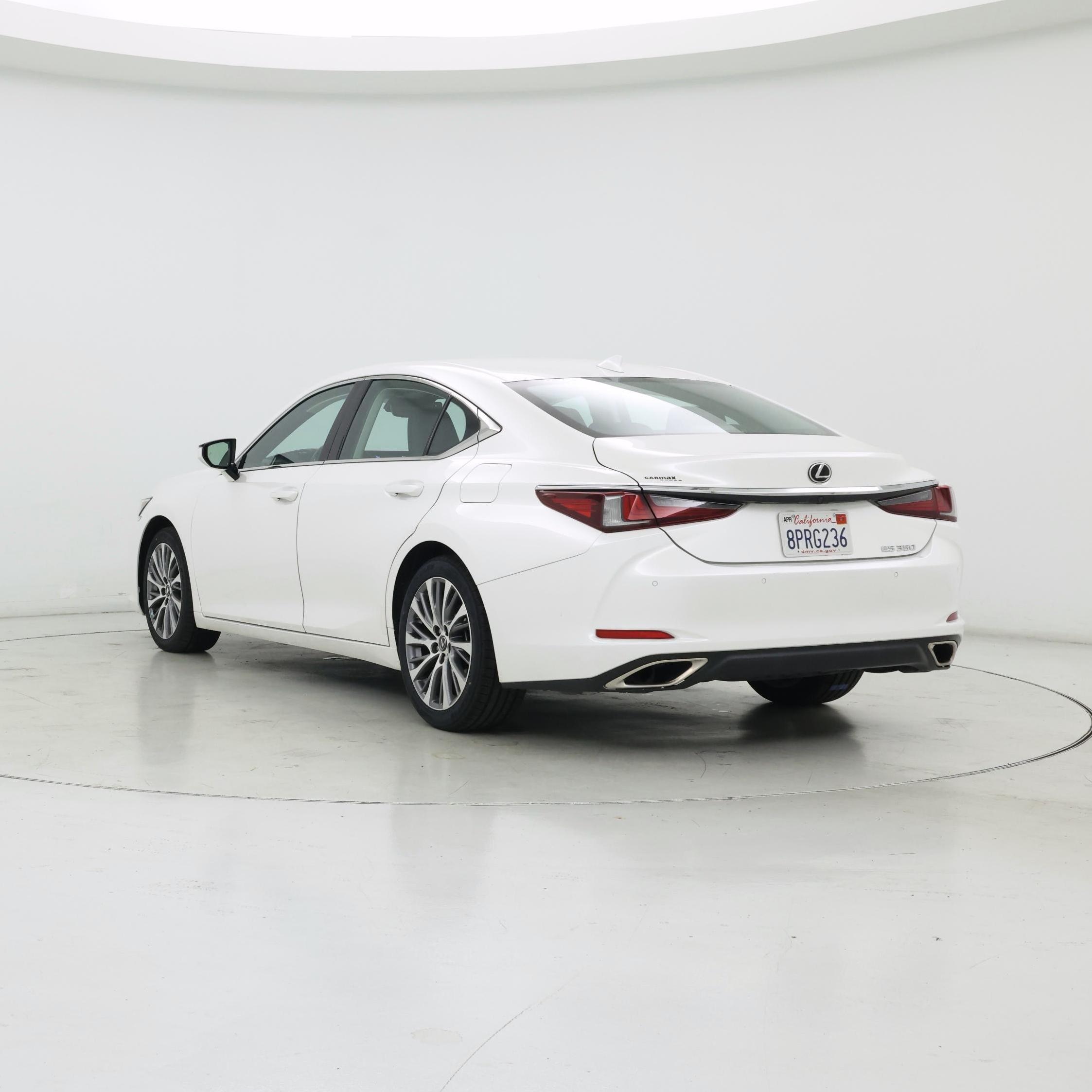 Thumbnail: 2020 Lexus ES - 2