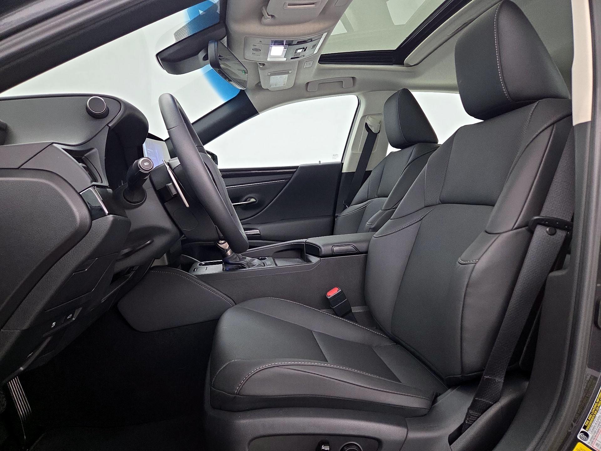 Thumbnail: 2025 Lexus ES - 11