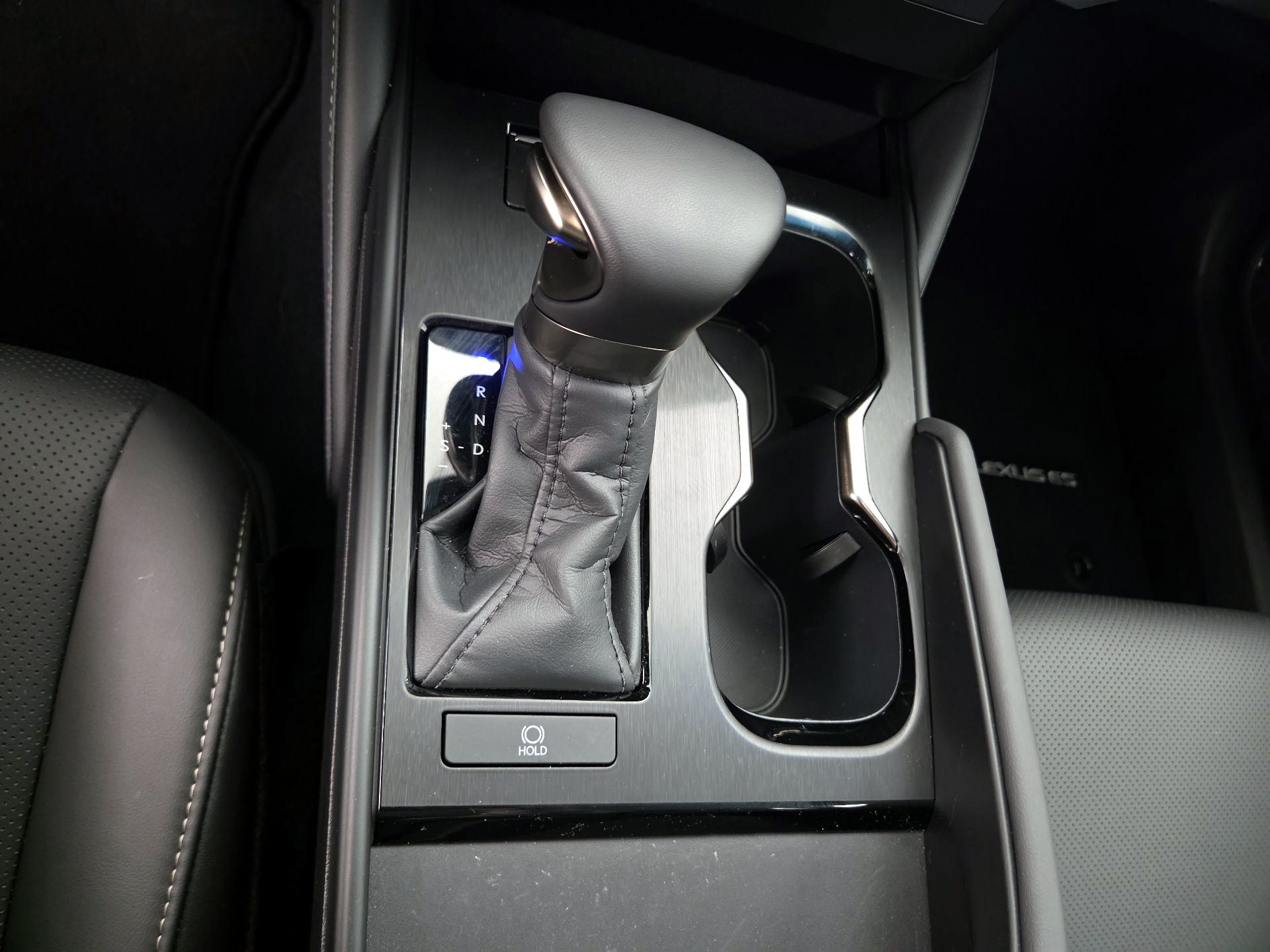 Thumbnail: 2025 Lexus ES - 17