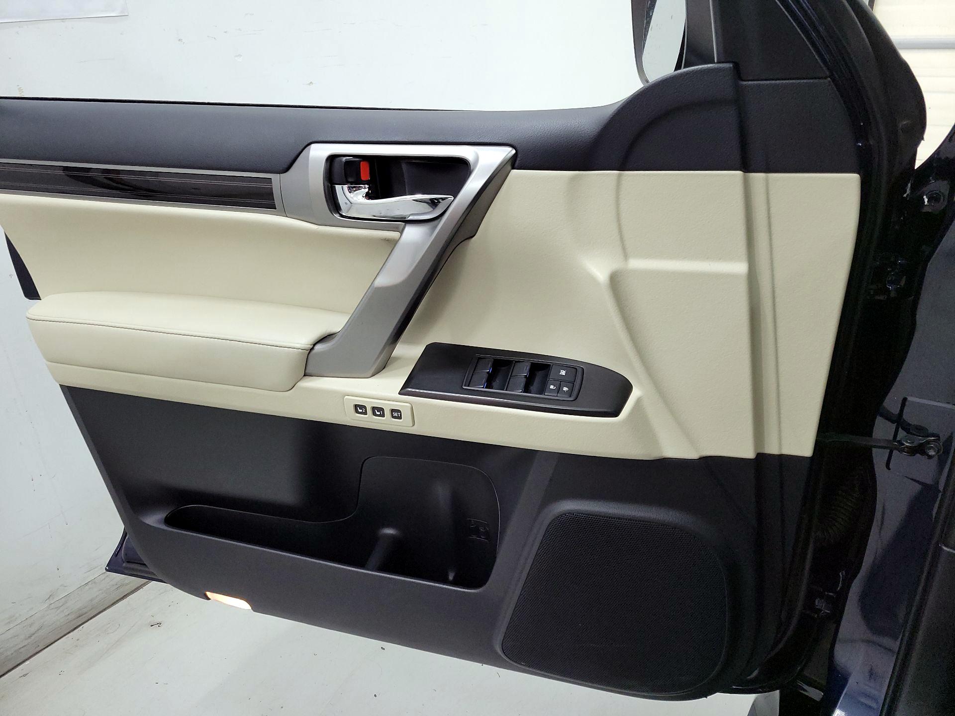 Thumbnail: 2022 Lexus GX - 12