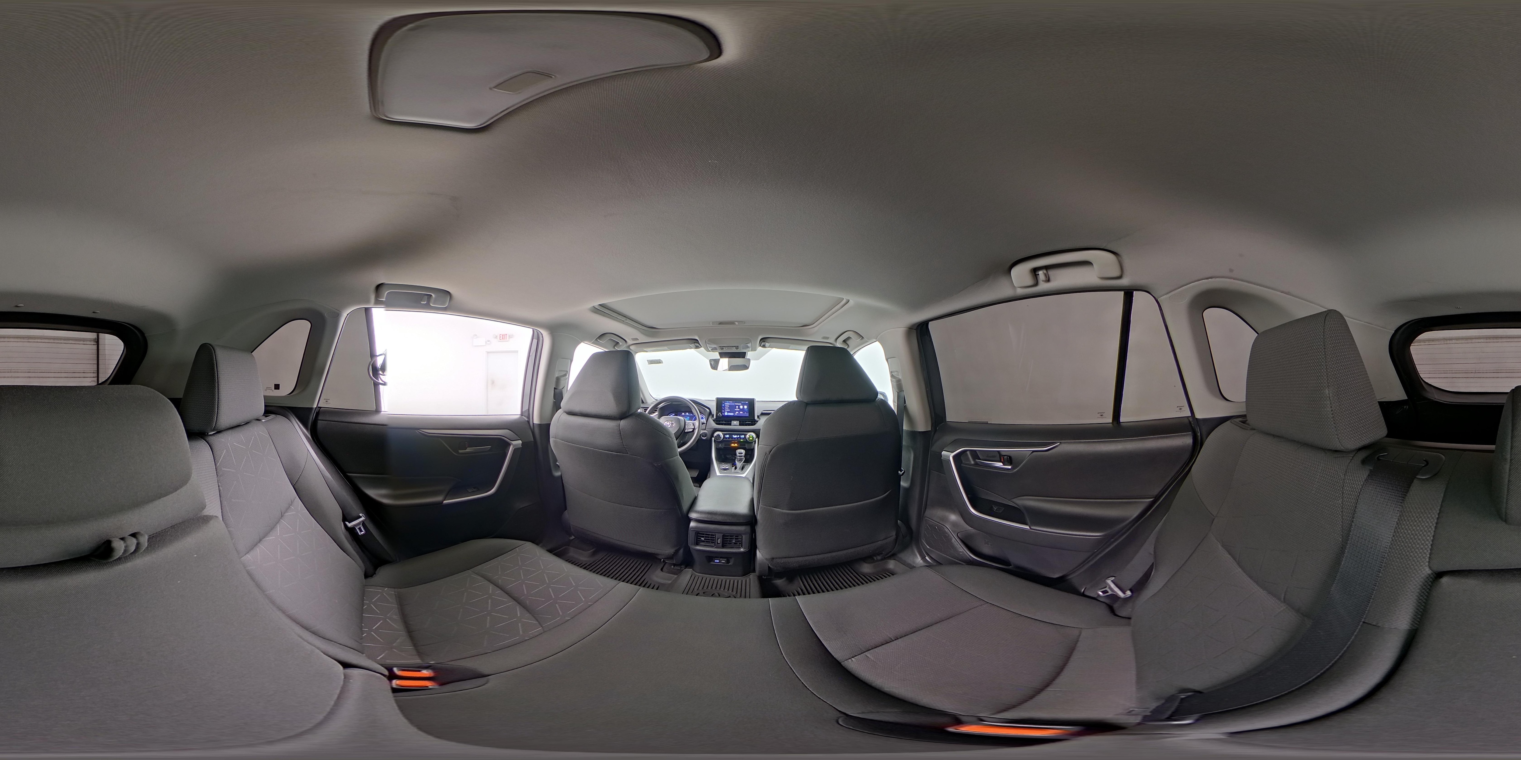 2024 Toyota RAV4 XLE - Photo 26