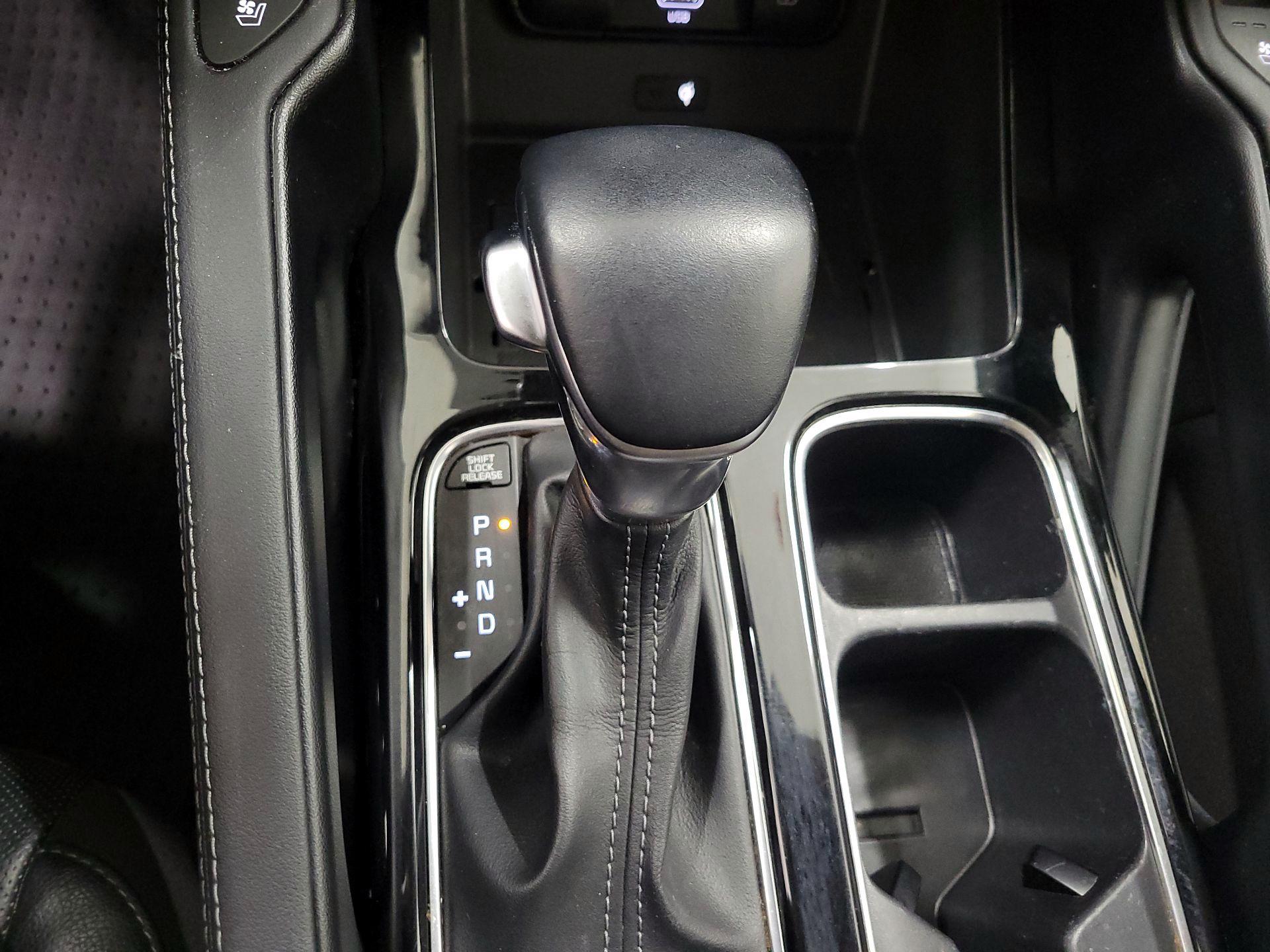 Thumbnail: 2021 Kia Telluride - 16