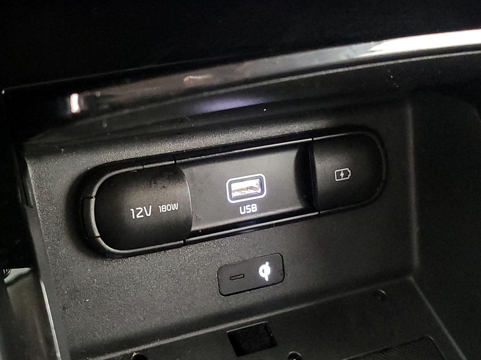 Thumbnail: 2021 Kia Telluride - 17