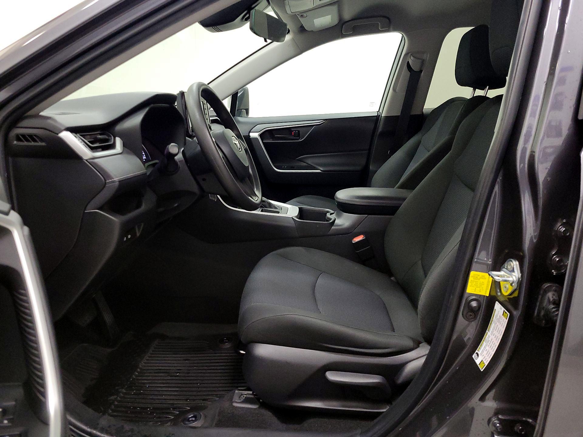 Thumbnail: 2022 Toyota RAV4 - 11