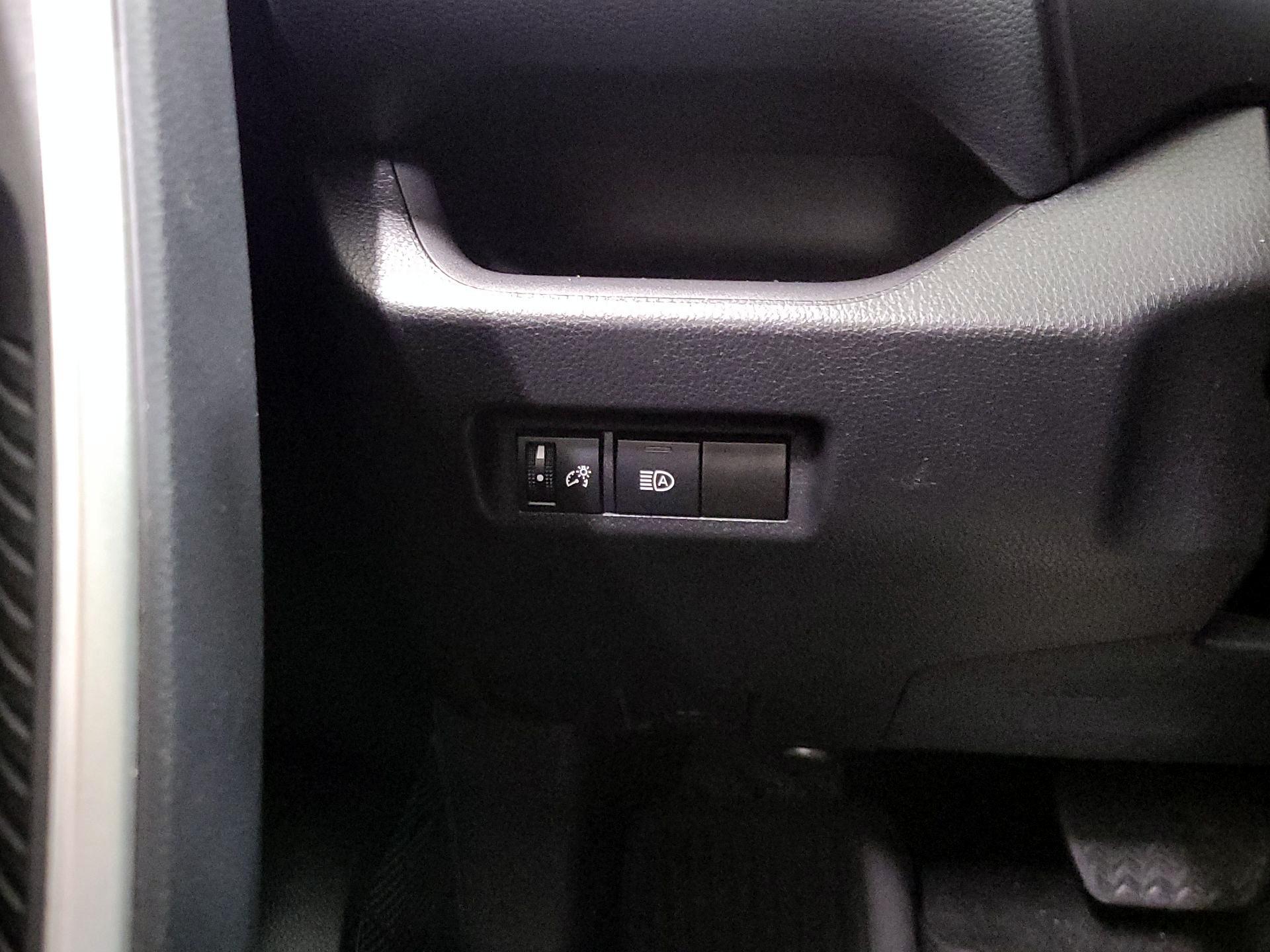 Thumbnail: 2022 Toyota RAV4 - 13