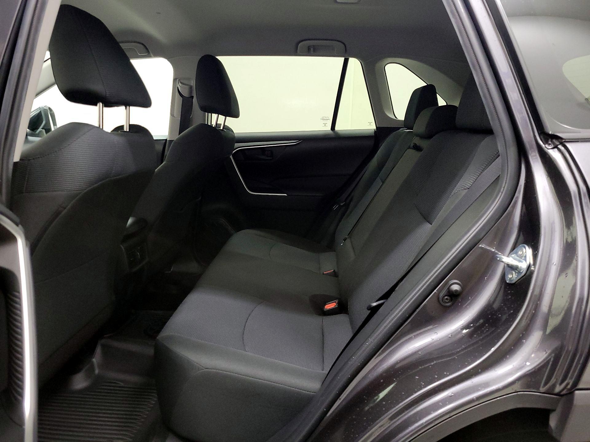 Thumbnail: 2022 Toyota RAV4 - 19