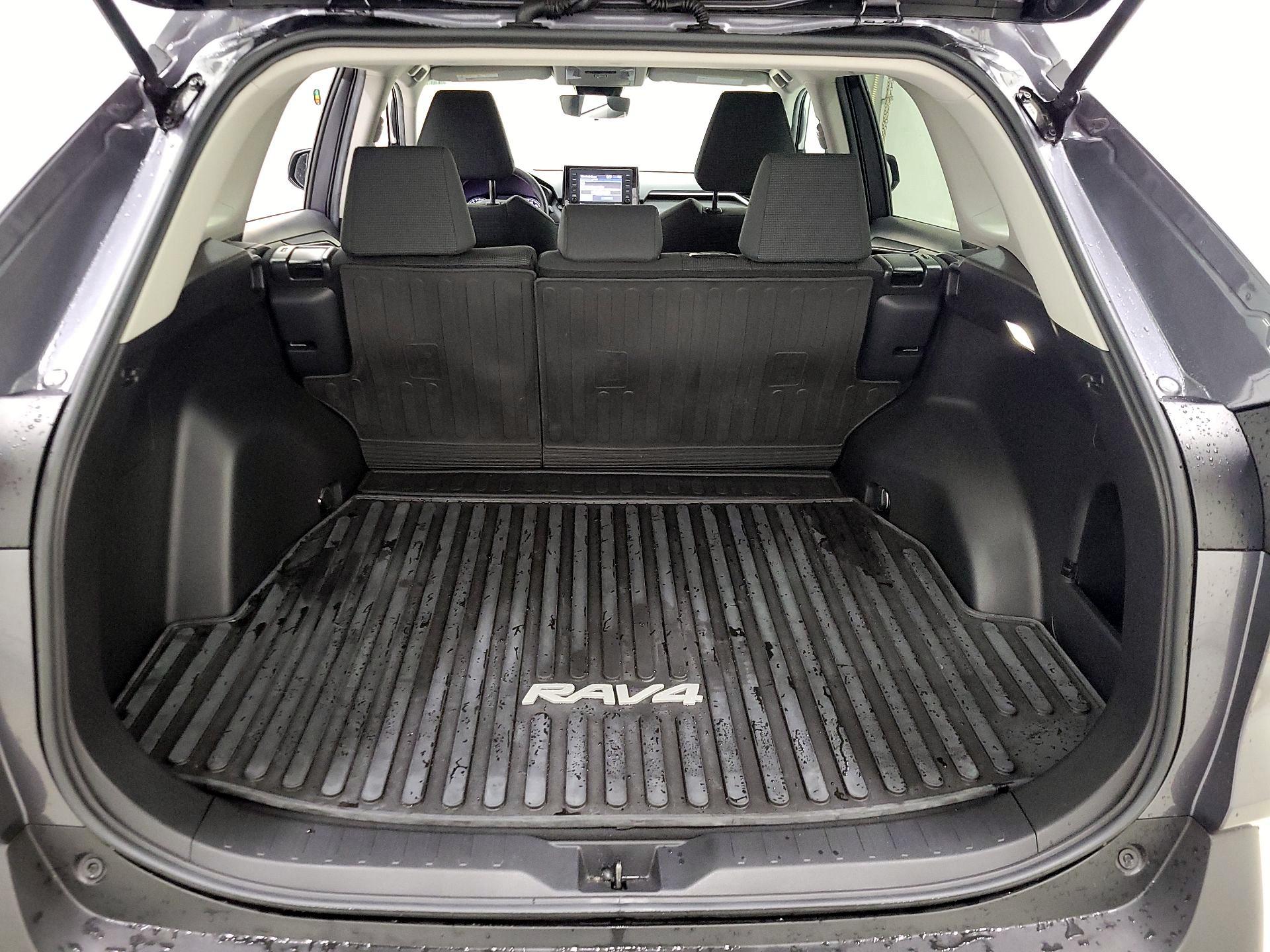 Thumbnail: 2022 Toyota RAV4 - 20