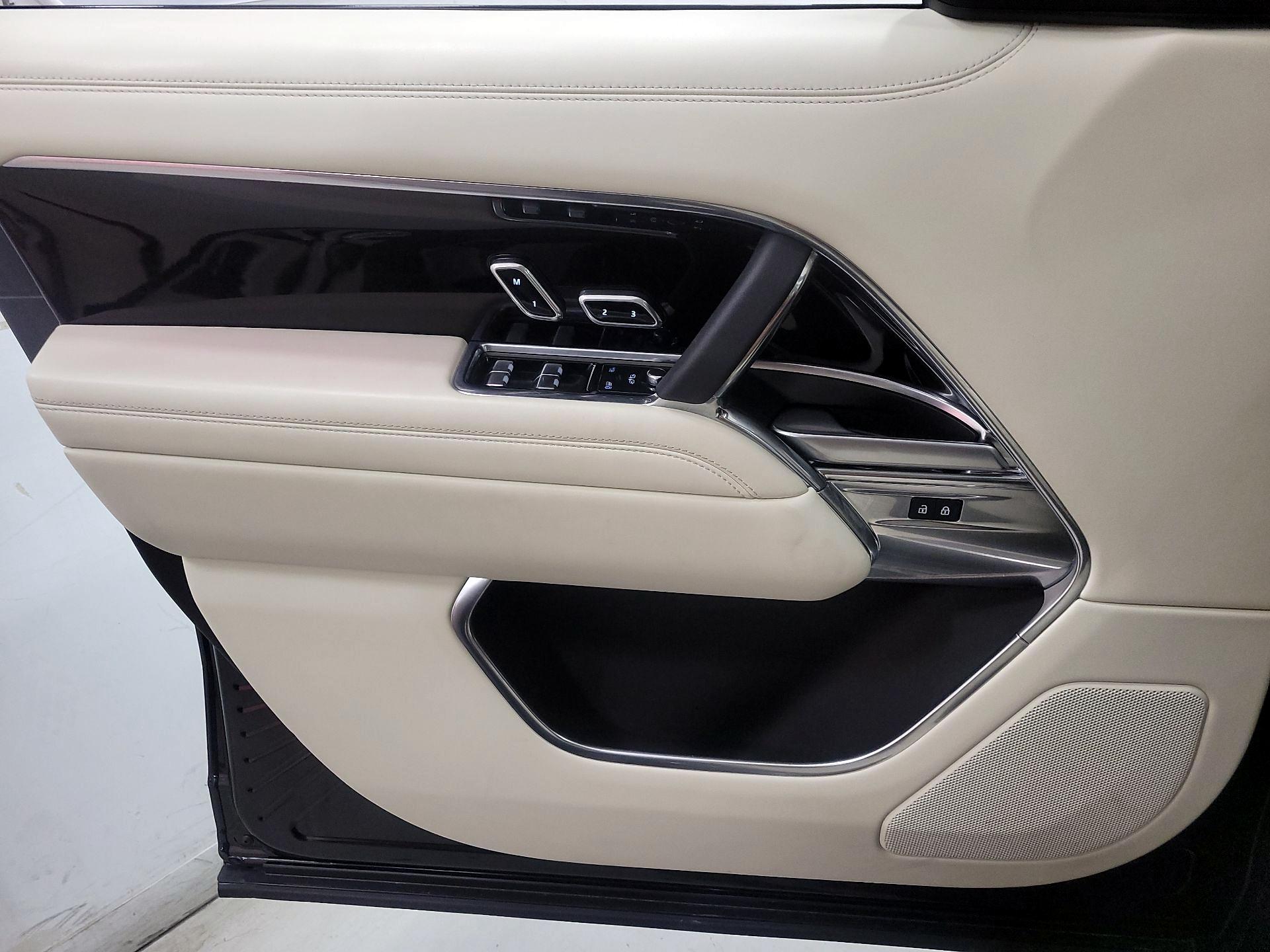 Thumbnail: 2023 Land Rover Range Rover - 12