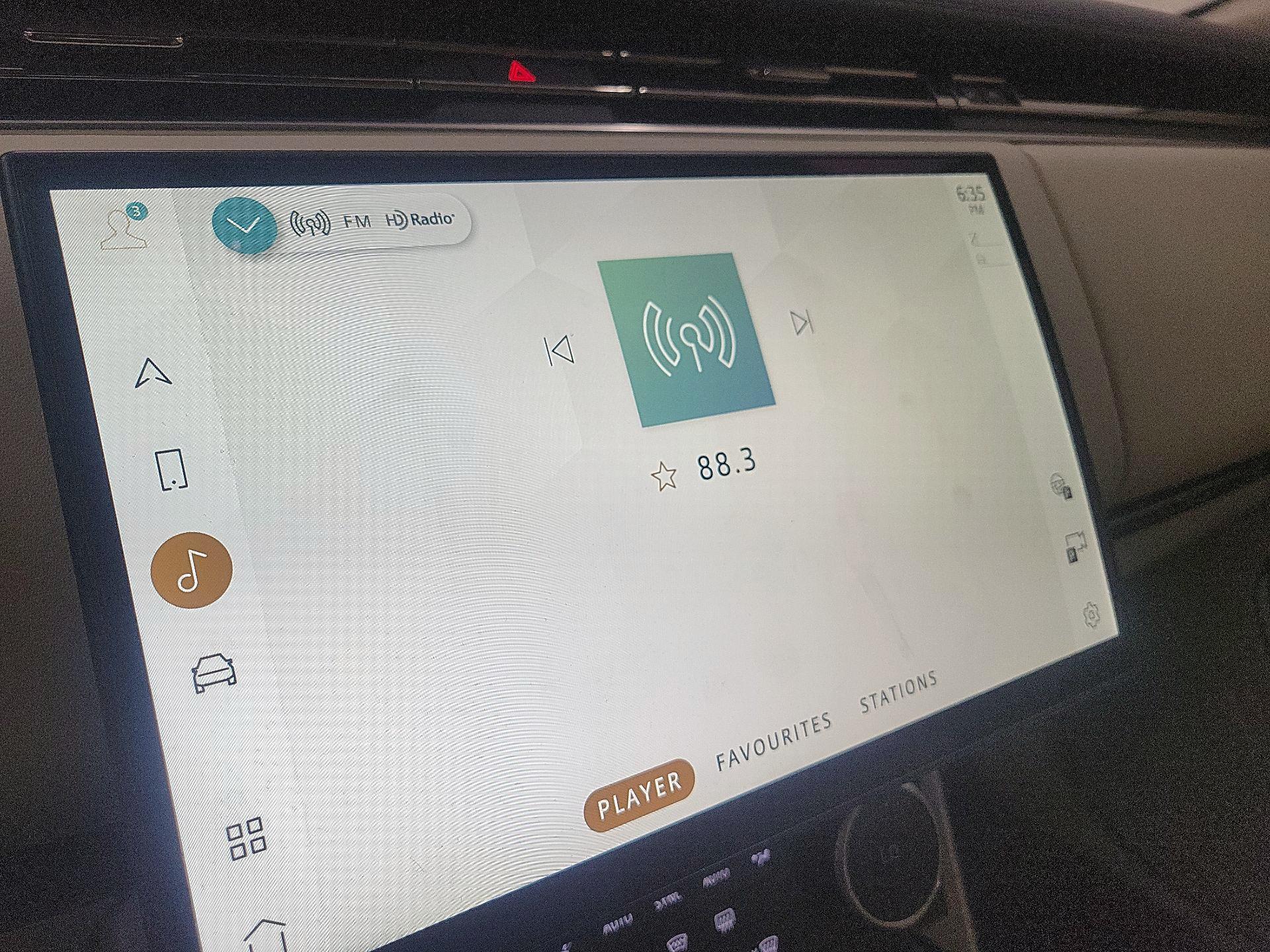 Thumbnail: 2023 Land Rover Range Rover - 14