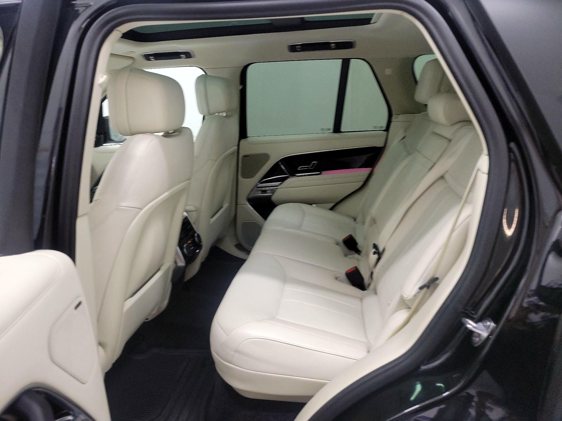 Thumbnail: 2023 Land Rover Range Rover - 19