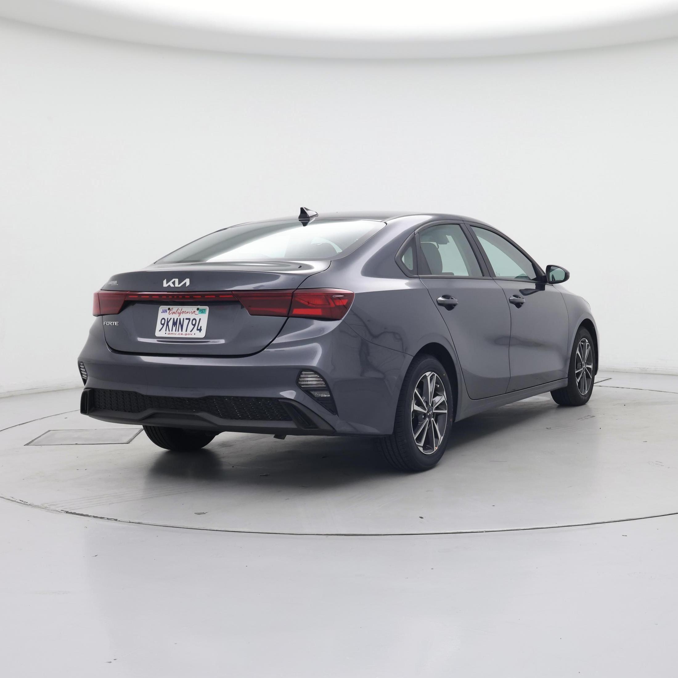 Thumbnail: 2024 Kia Forte - 8