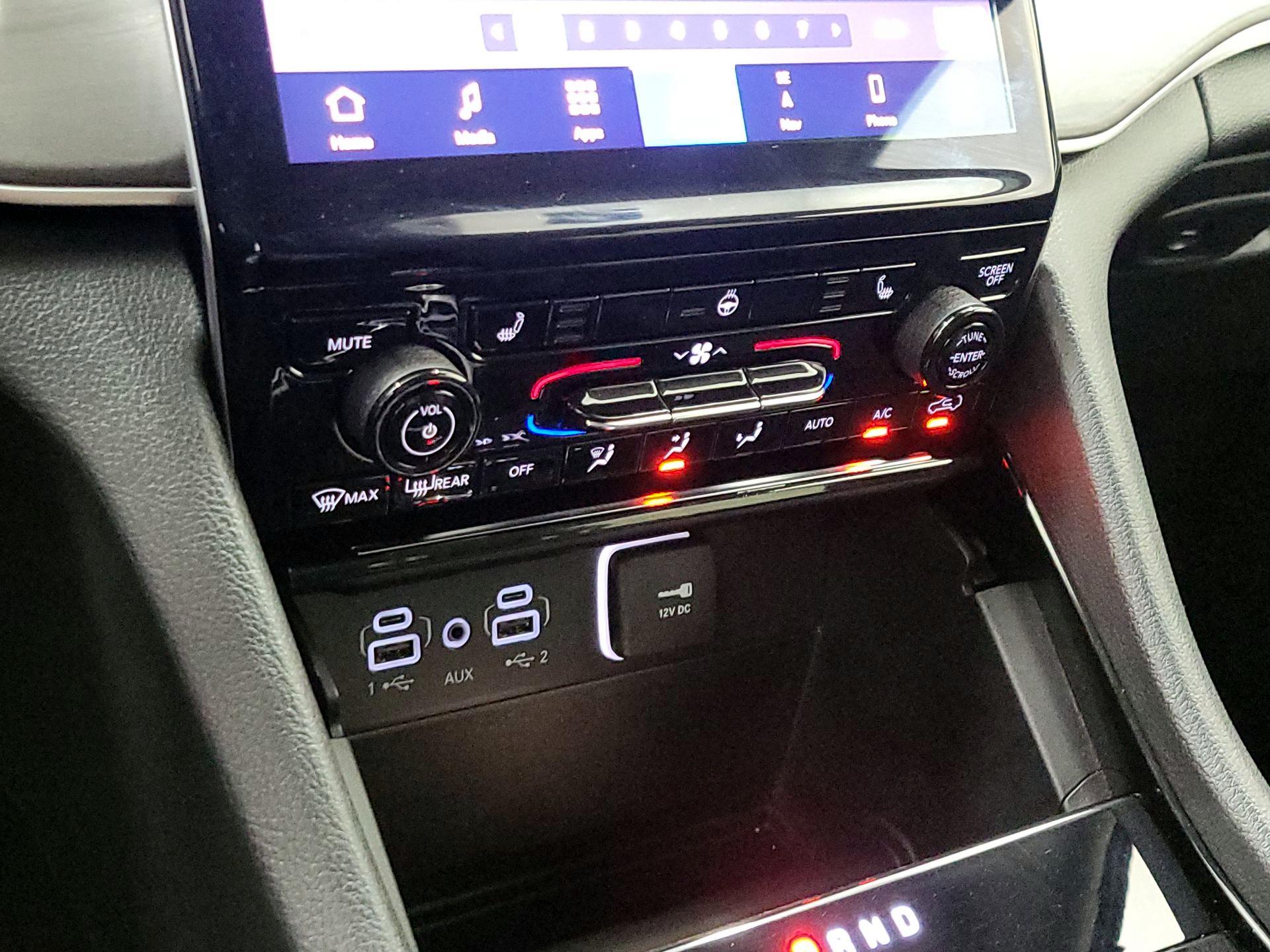 Thumbnail: 2023 Jeep Grand Cherokee - 17