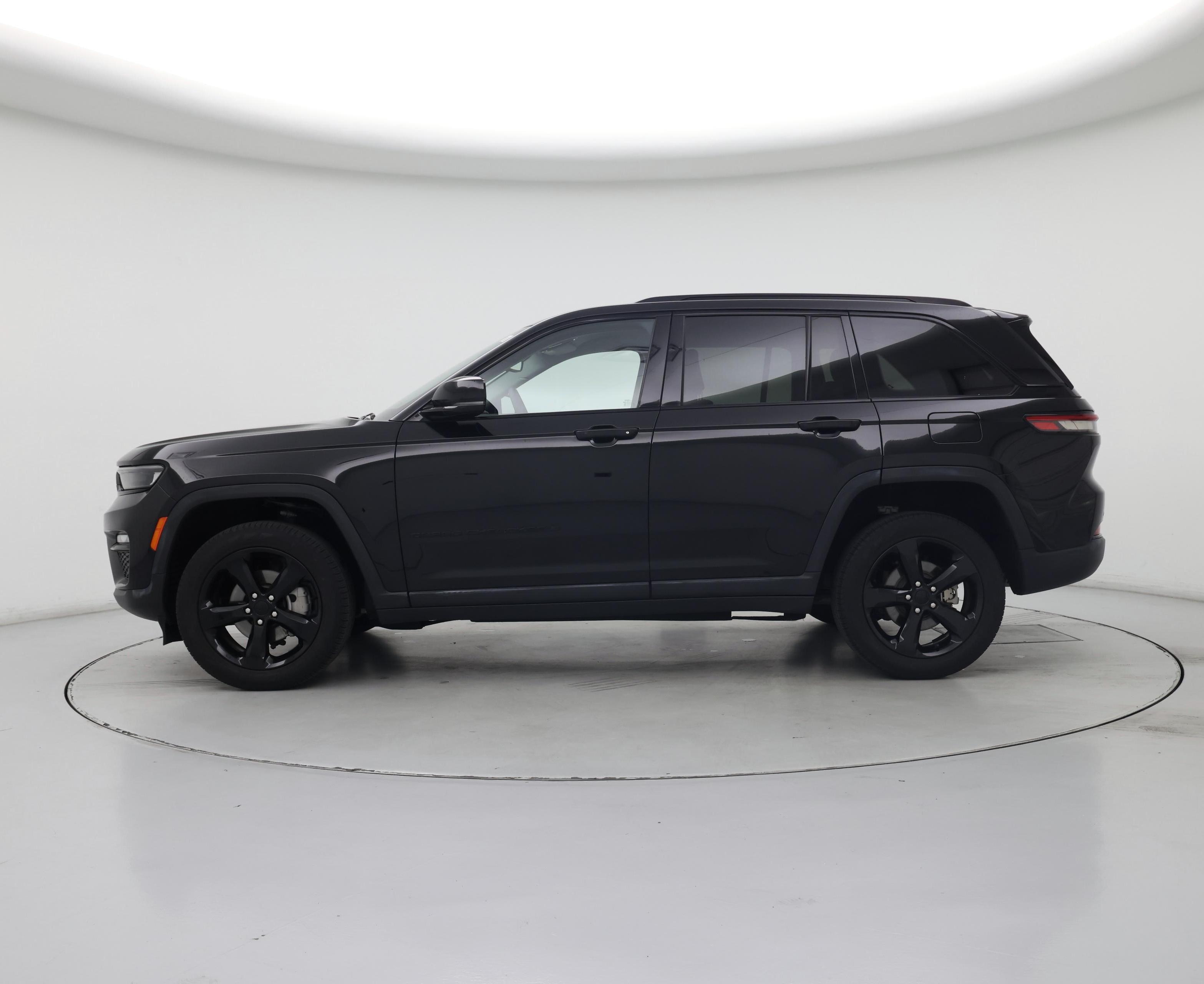 Thumbnail: 2023 Jeep Grand Cherokee - 3