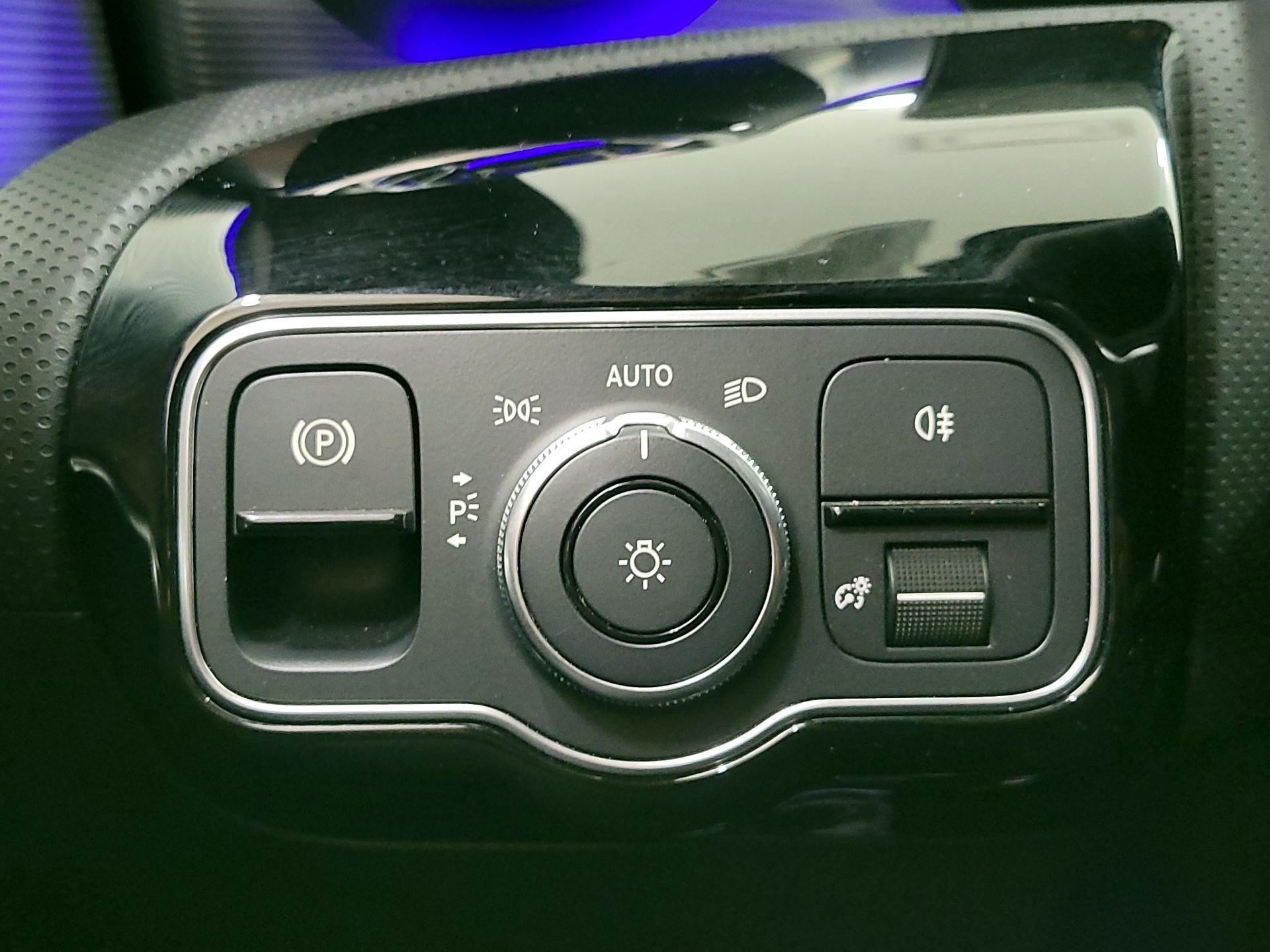 Thumbnail: 2022 Mercedes-Benz A-Class - 13