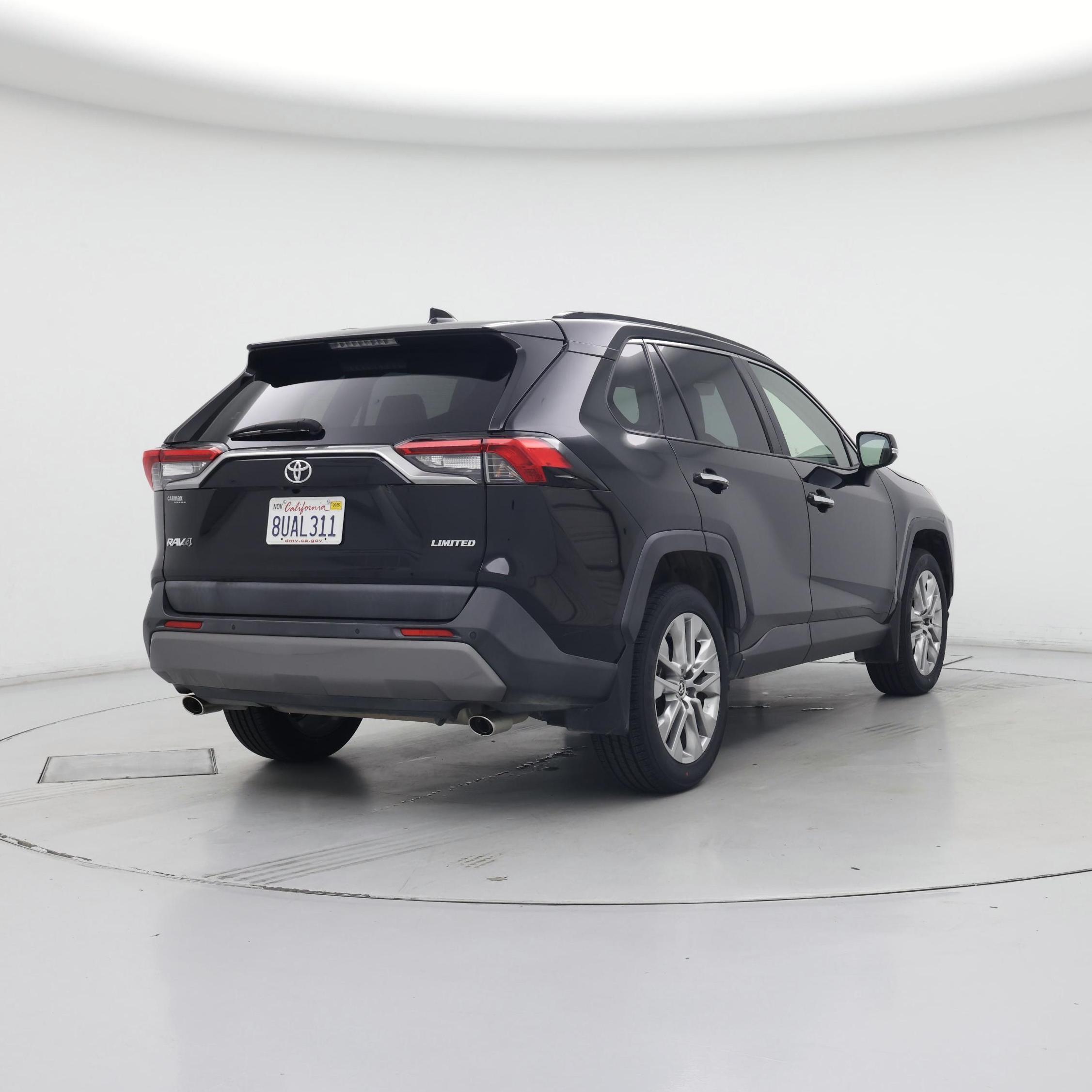 Thumbnail: 2021 Toyota RAV4 - 8