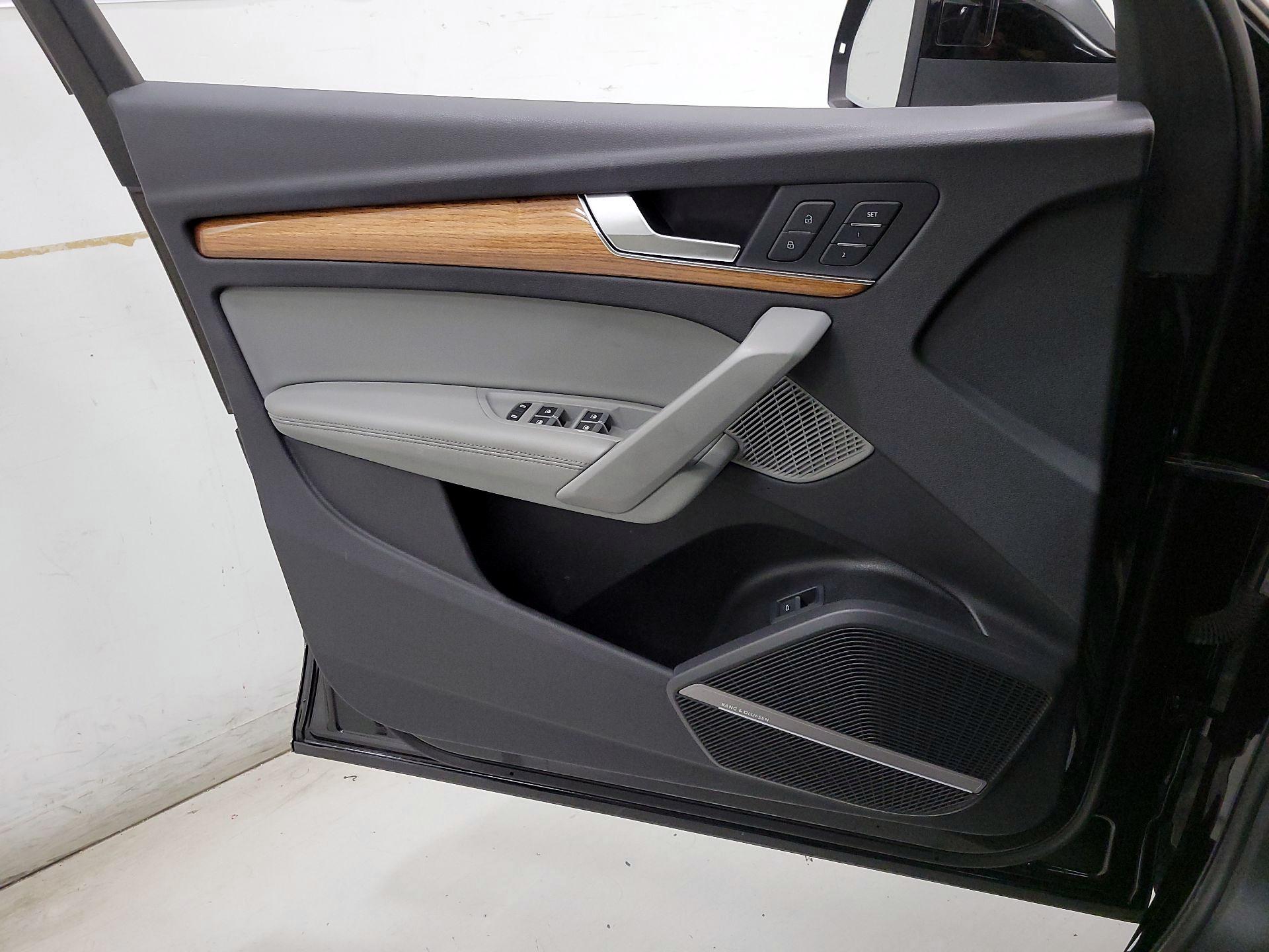 Thumbnail: 2021 Audi Q5 - 12