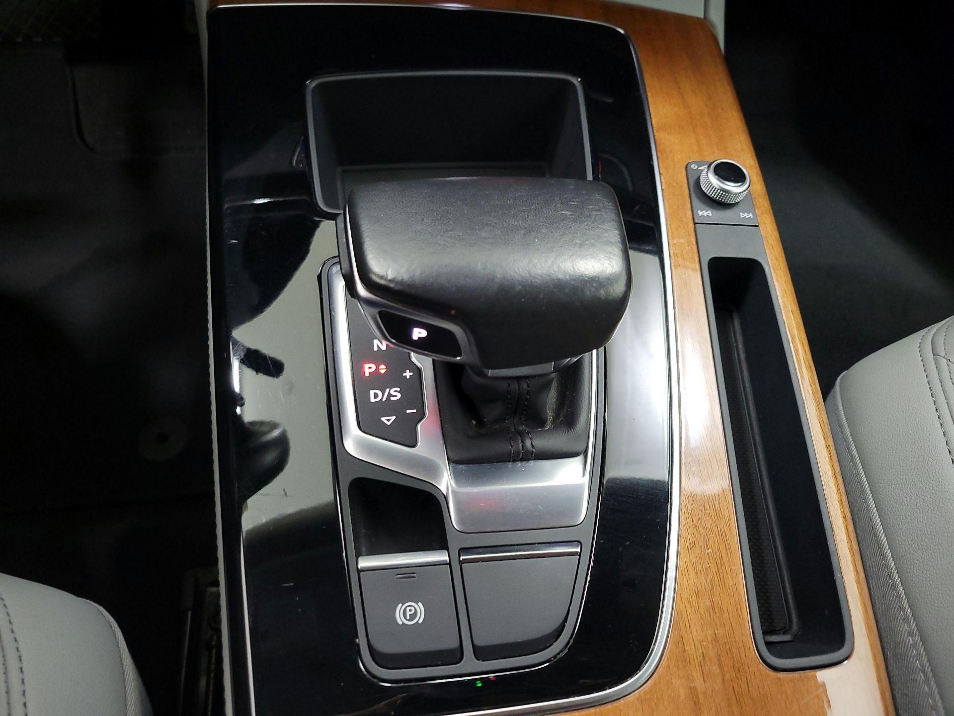 Thumbnail: 2021 Audi Q5 - 18