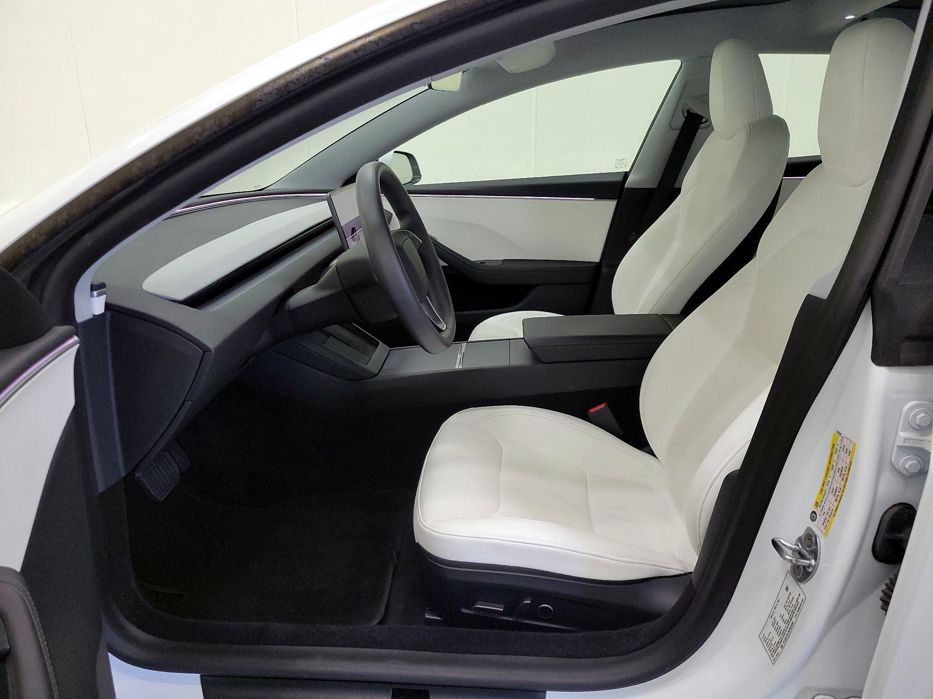 Thumbnail: 2025 Tesla Model 3 - 11