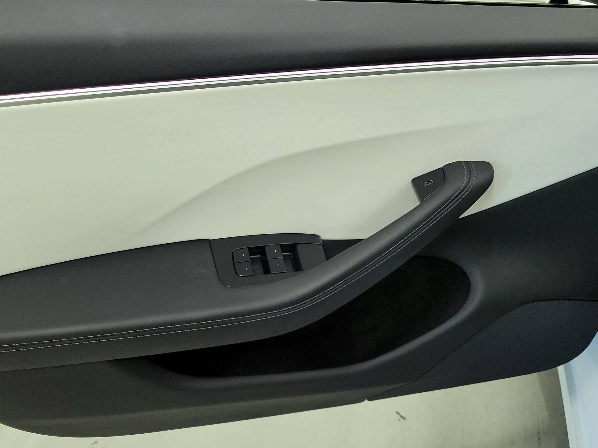 Thumbnail: 2025 Tesla Model 3 - 12