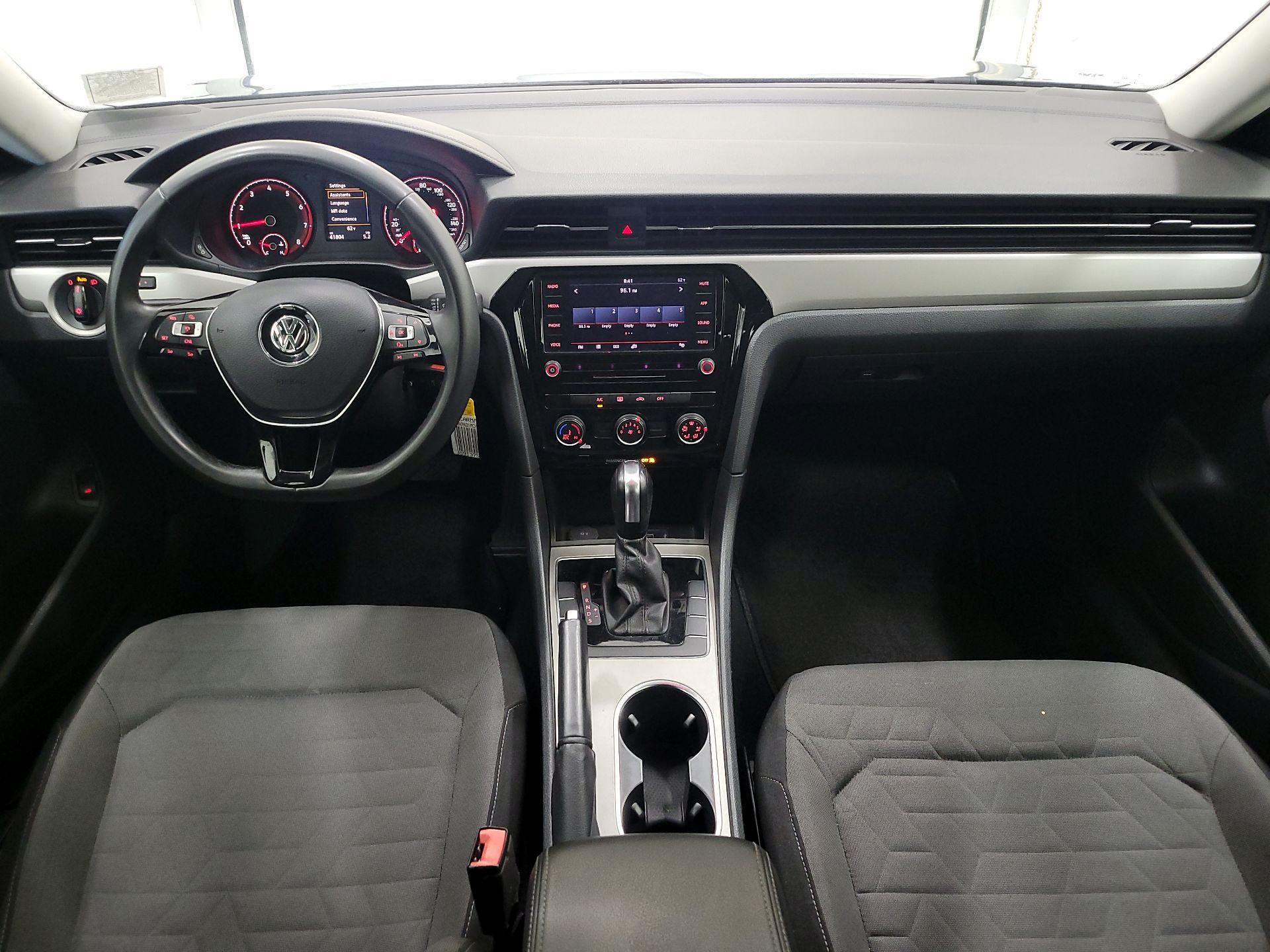 Thumbnail: 2021 Volkswagen Passat - 9