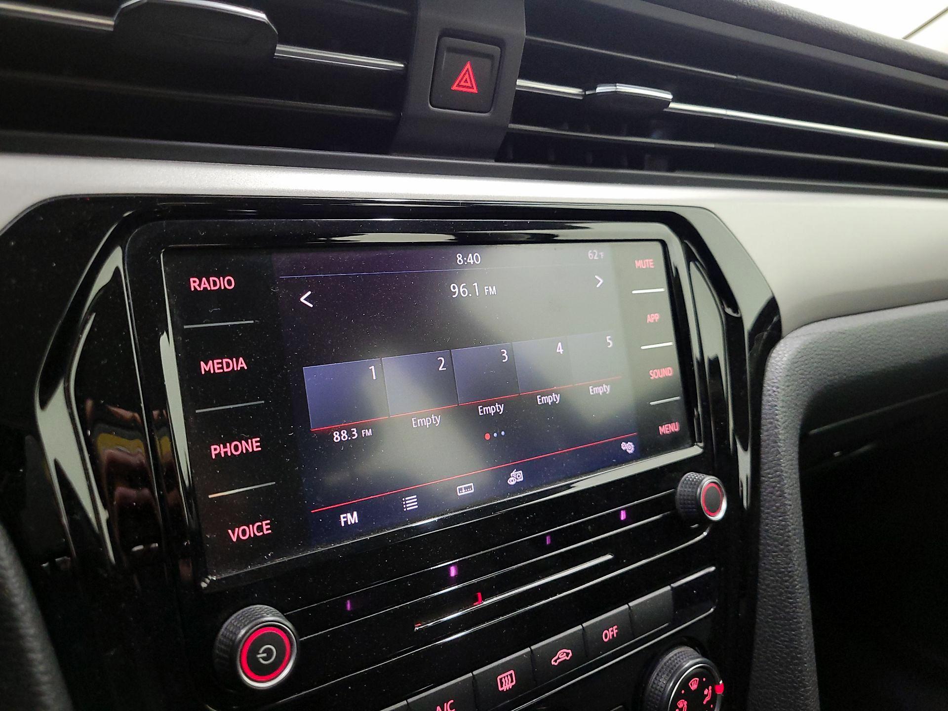 Thumbnail: 2021 Volkswagen Passat - 15