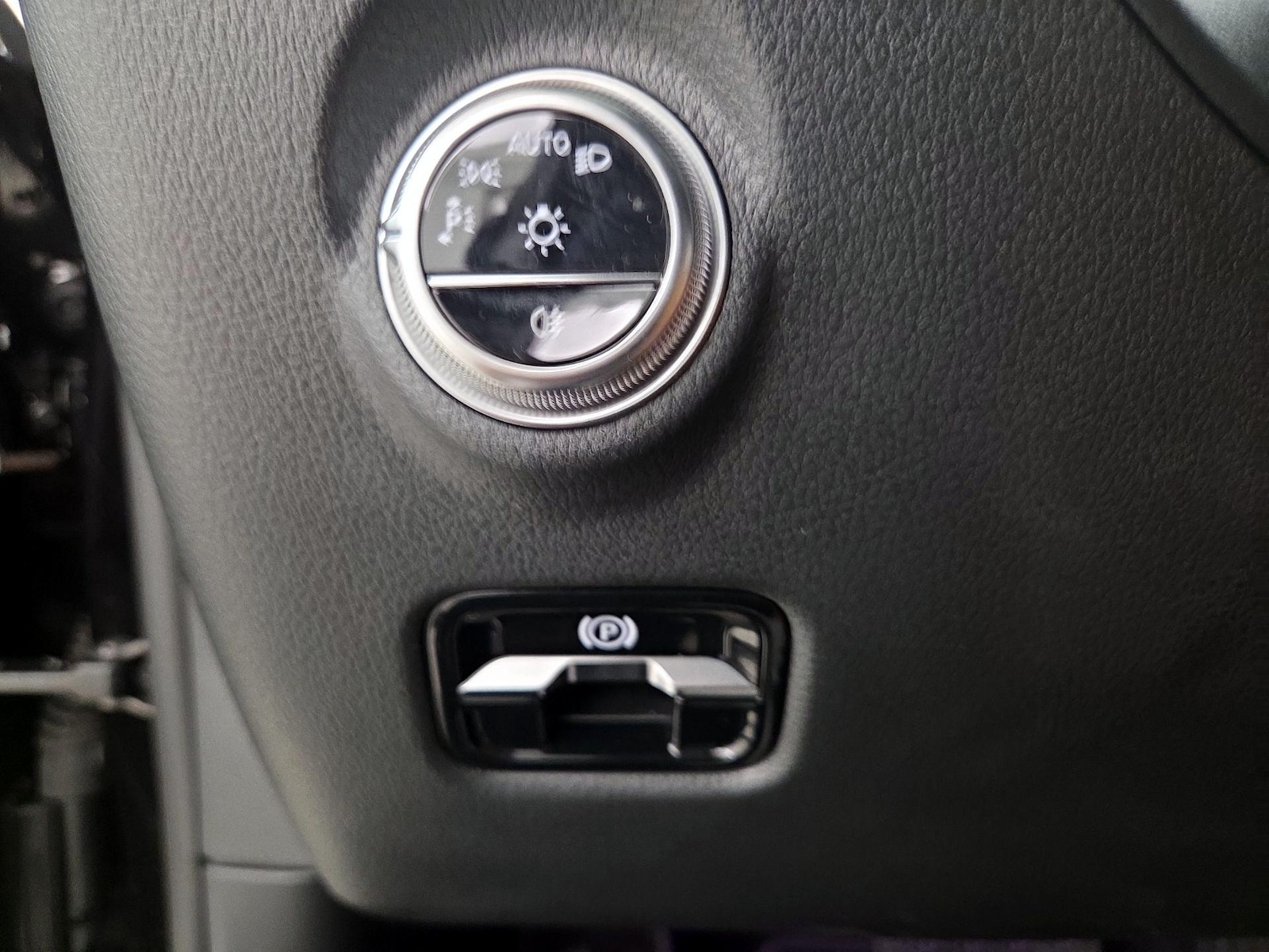 2024 Mercedes-Benz C-Class Sedan C 300 - Photo 14