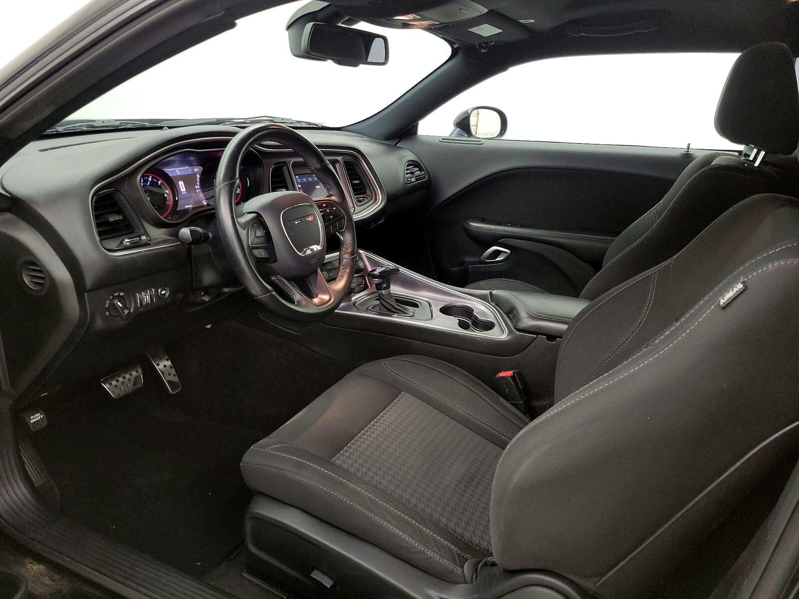 Power Seat(s) & Side Airbags