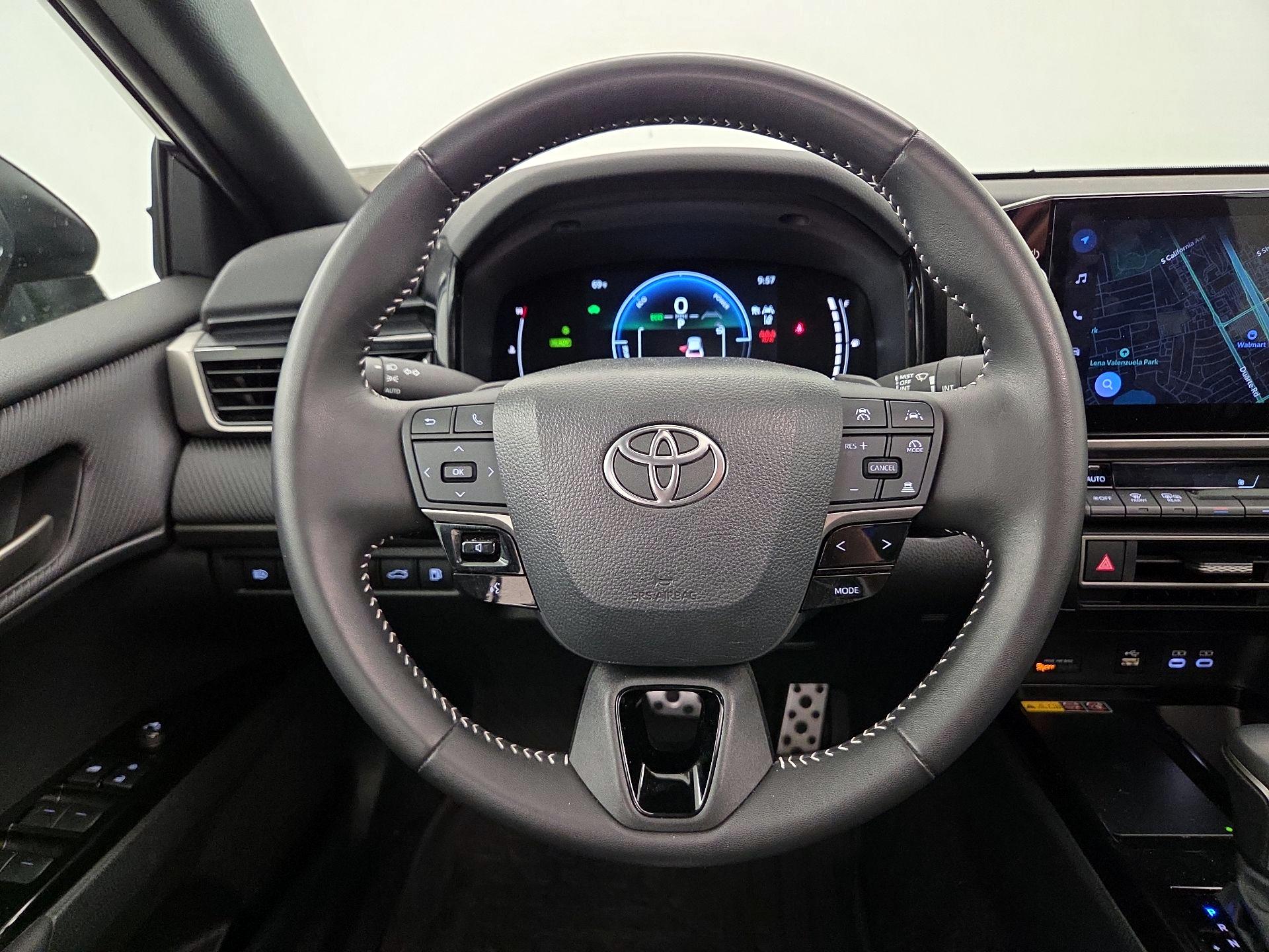 Thumbnail: 2025 Toyota Camry - 10