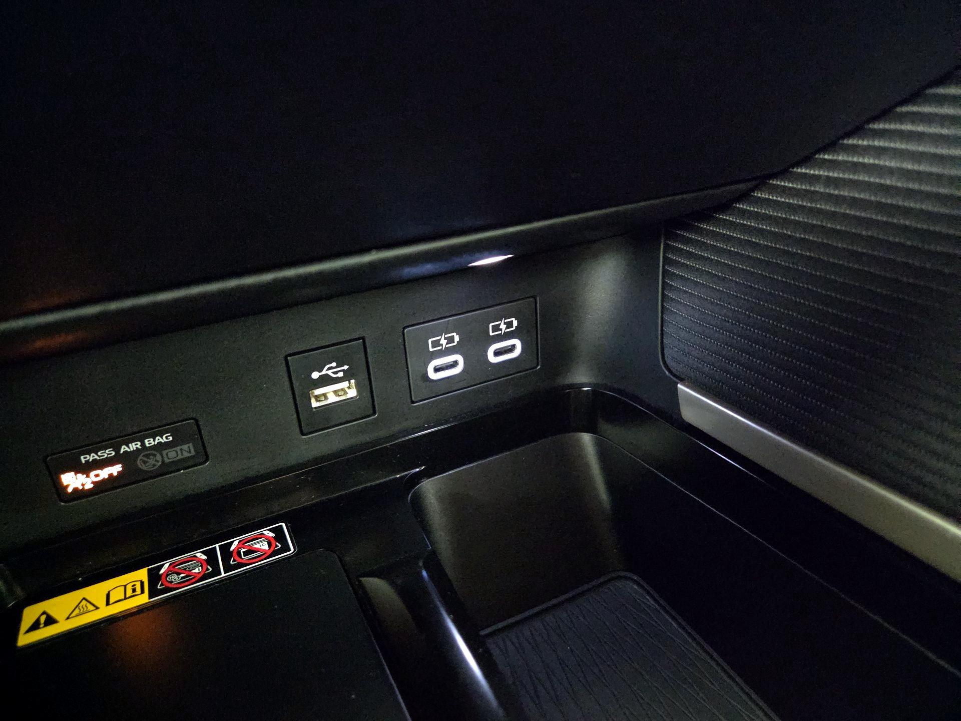 Thumbnail: 2025 Toyota Camry - 19