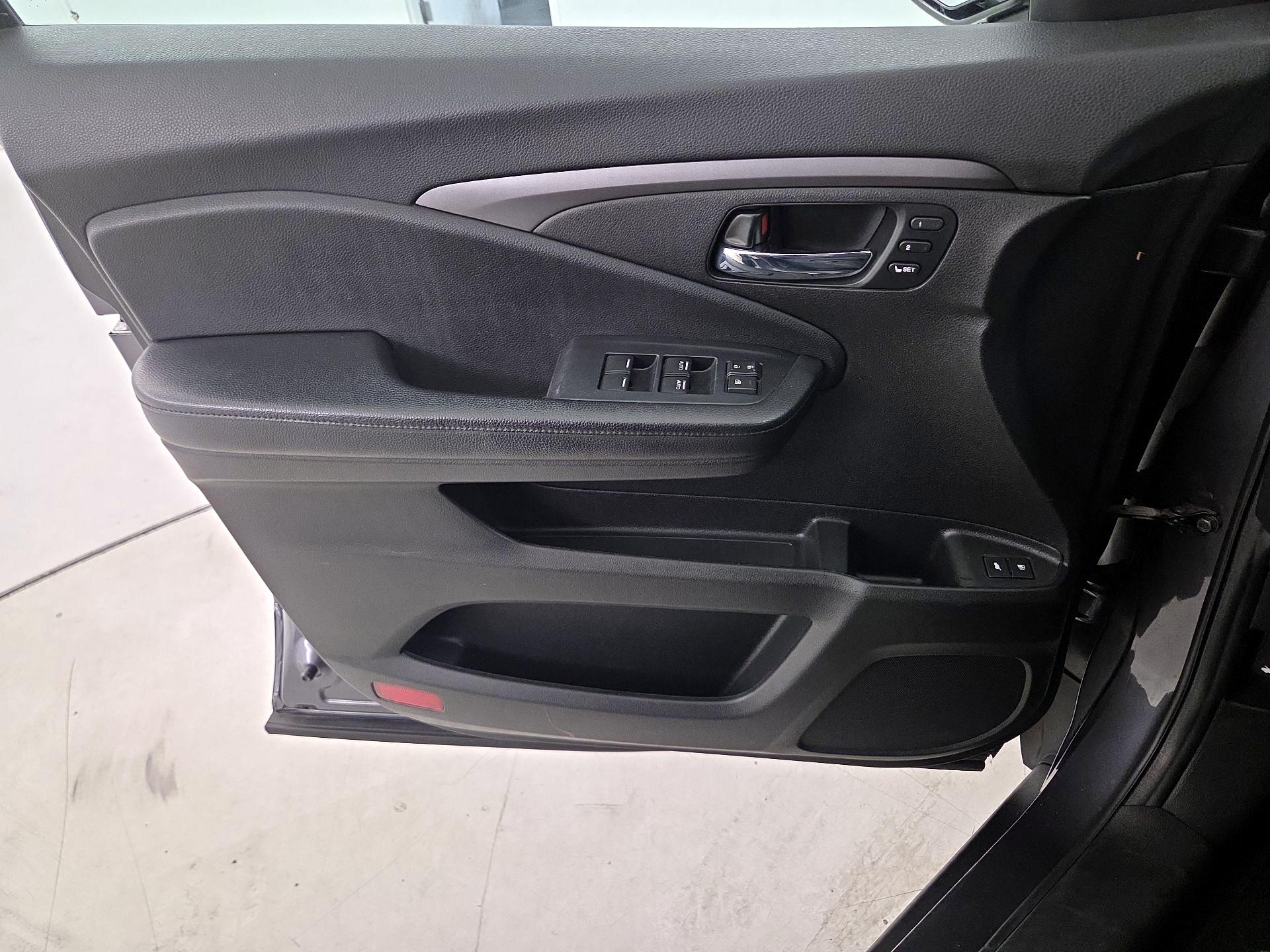 Thumbnail: 2021 Honda Pilot - 12