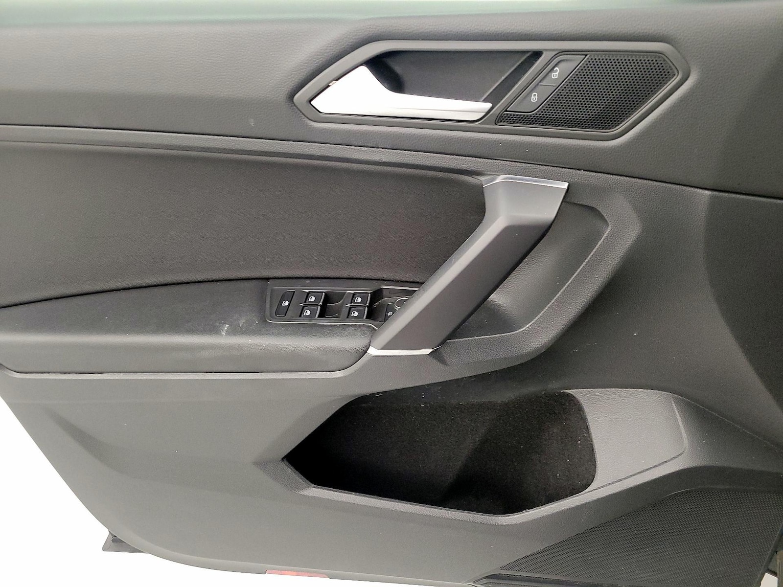 2020 Volkswagen Tiguan SEL - Photo 11