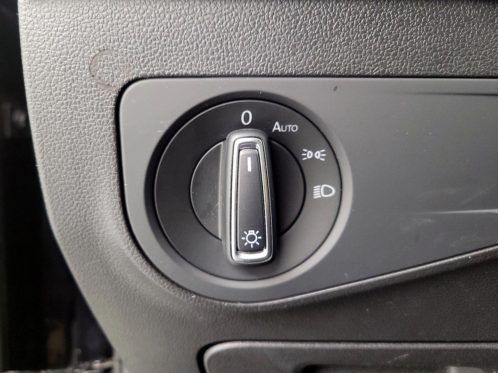 2020 Volkswagen Tiguan SEL - Photo 12
