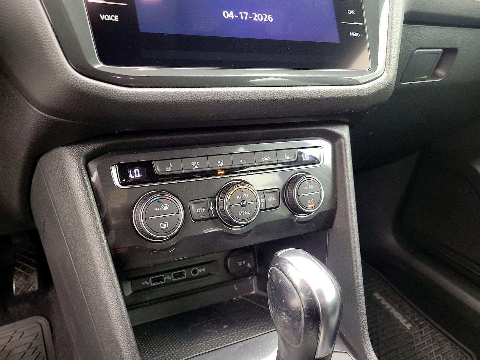 2020 Volkswagen Tiguan SEL - Photo 15