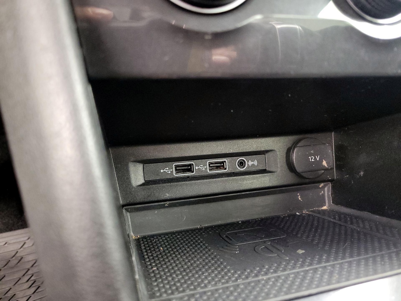 2020 Volkswagen Tiguan SEL - Photo 17