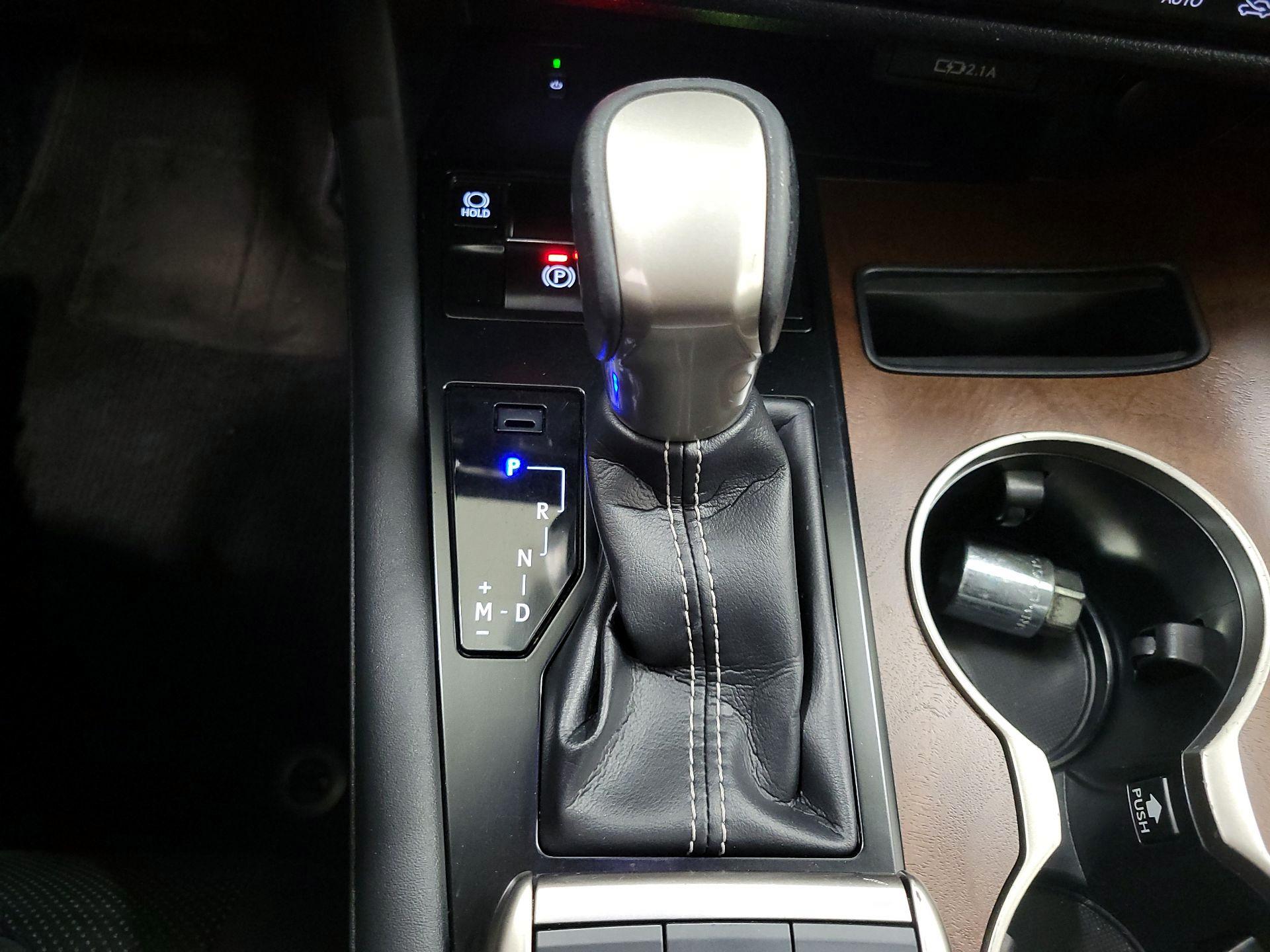 Thumbnail: 2021 Lexus RX - 18