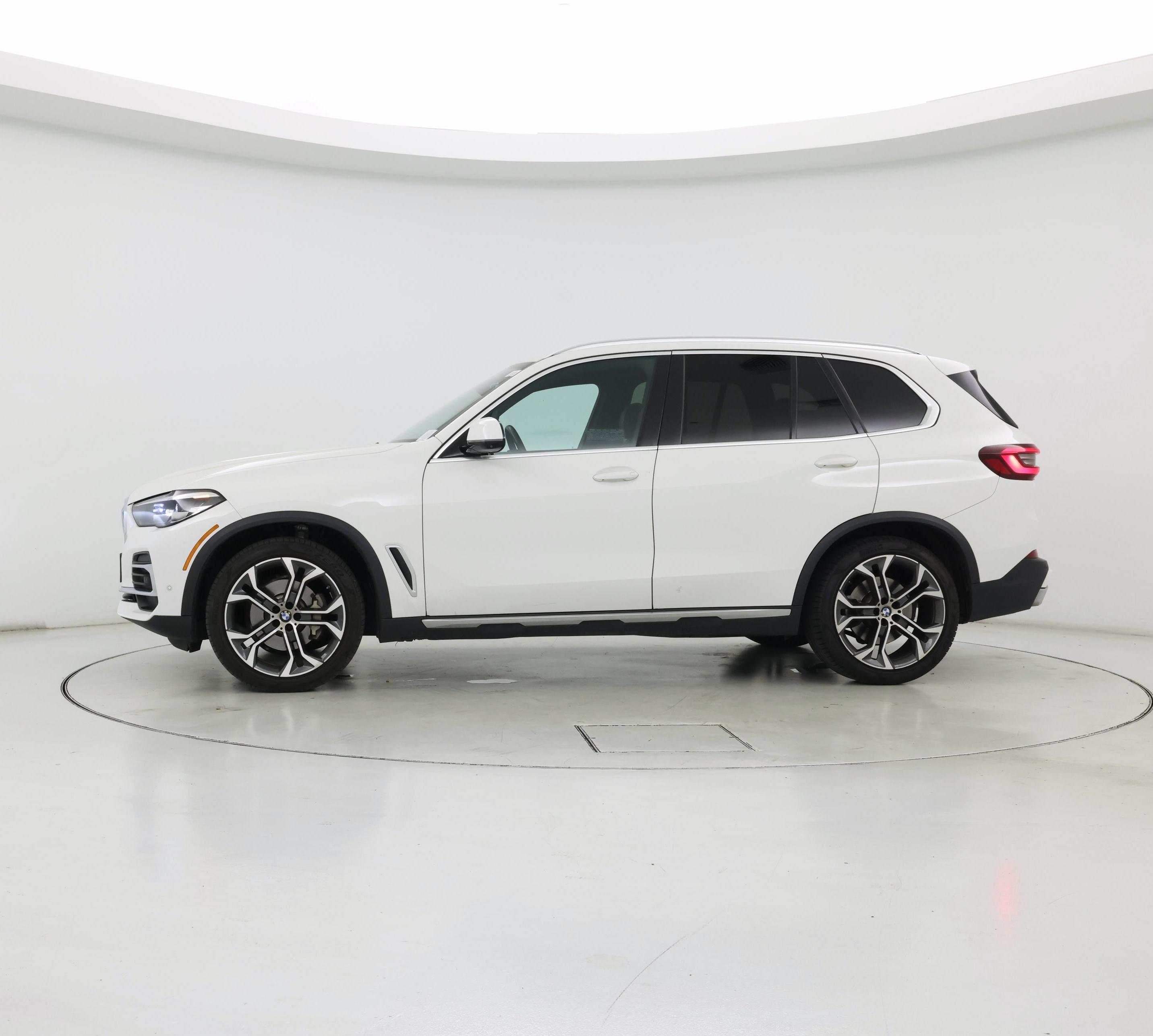 Thumbnail: 2023 BMW X5 - 3