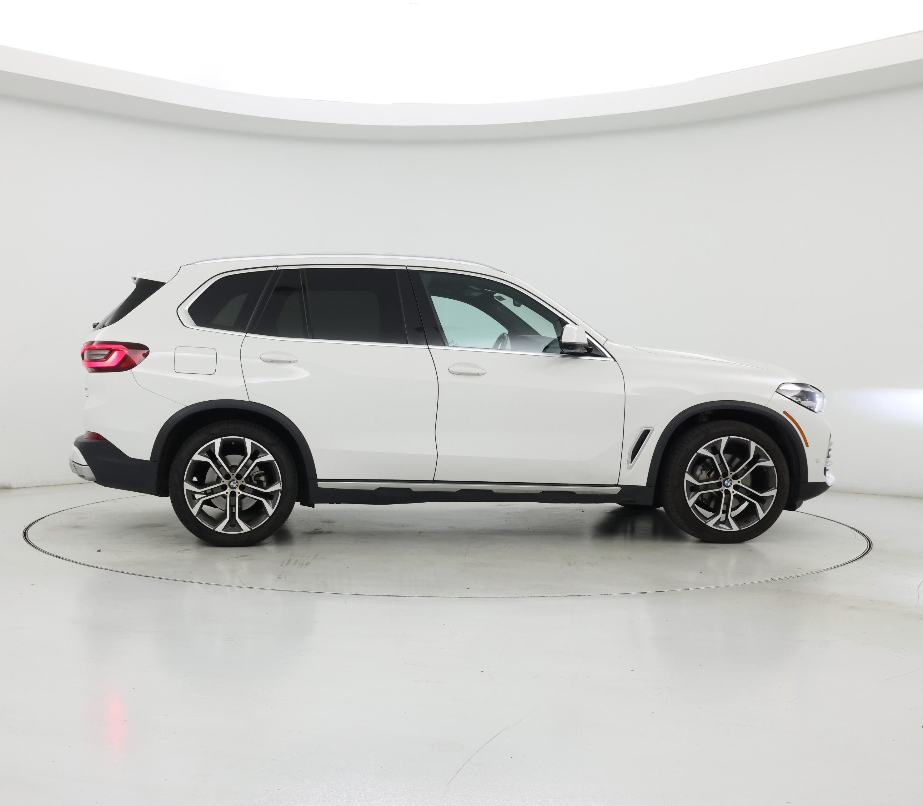 Thumbnail: 2023 BMW X5 - 7