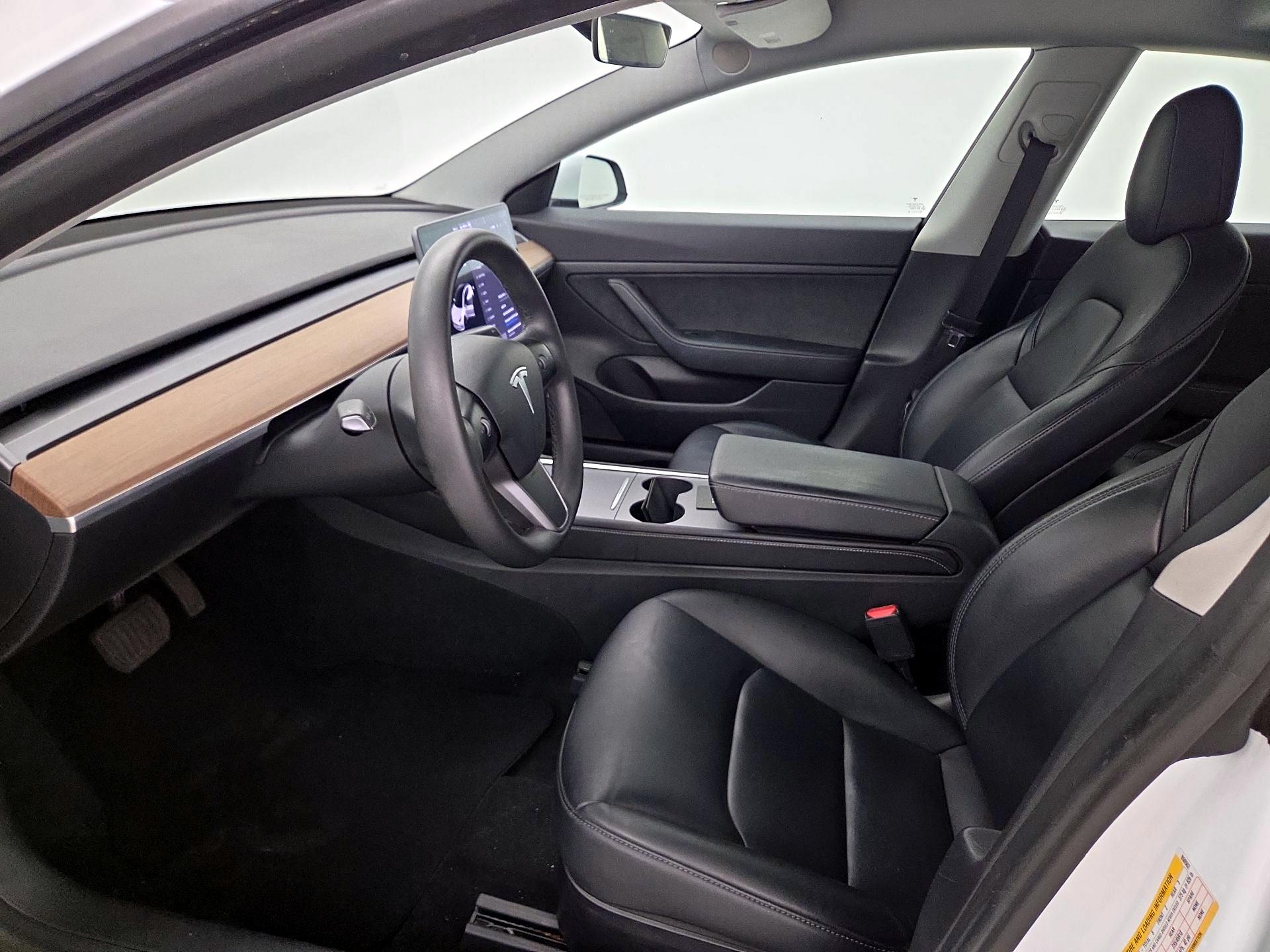 Thumbnail: 2021 Tesla Model 3 - 11