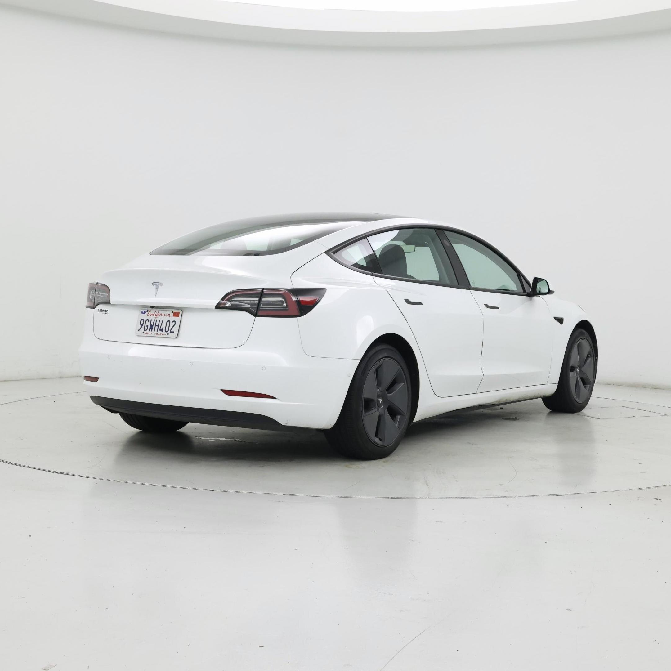 Thumbnail: 2021 Tesla Model 3 - 8