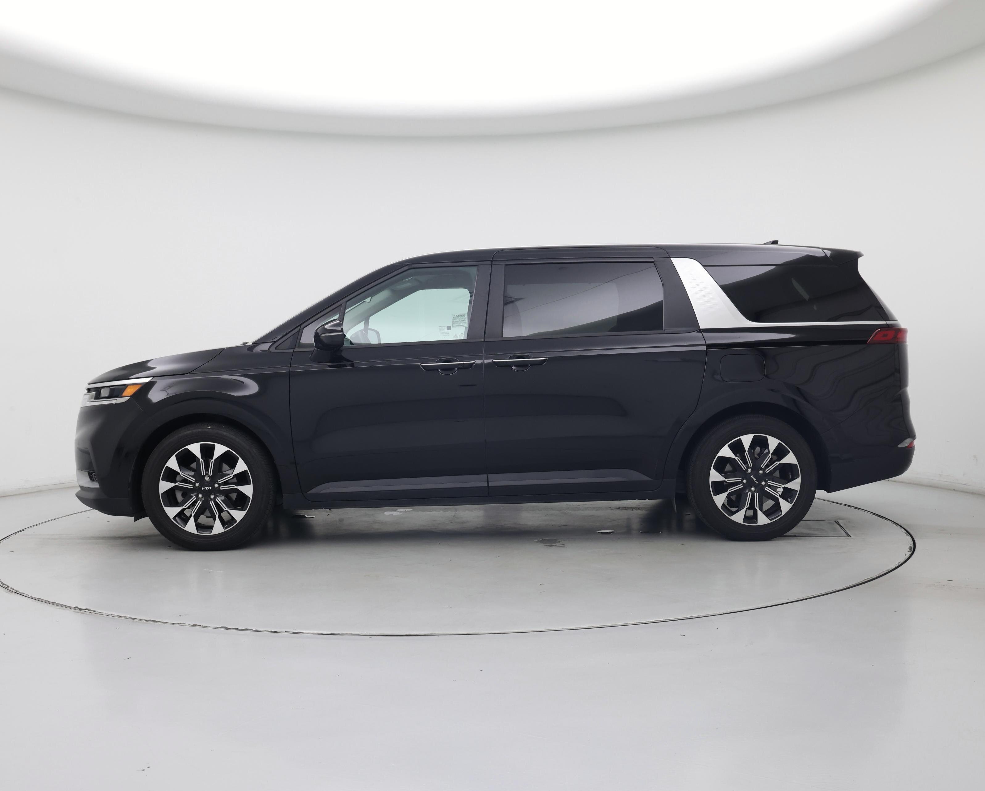 Thumbnail: 2024 Kia Carnival - 3
