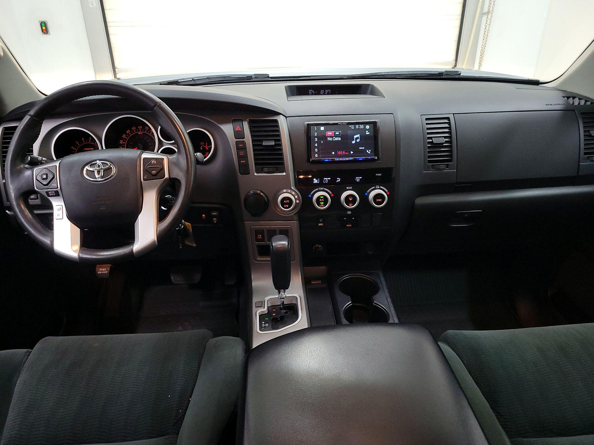 Thumbnail: 2017 Toyota Sequoia - 9