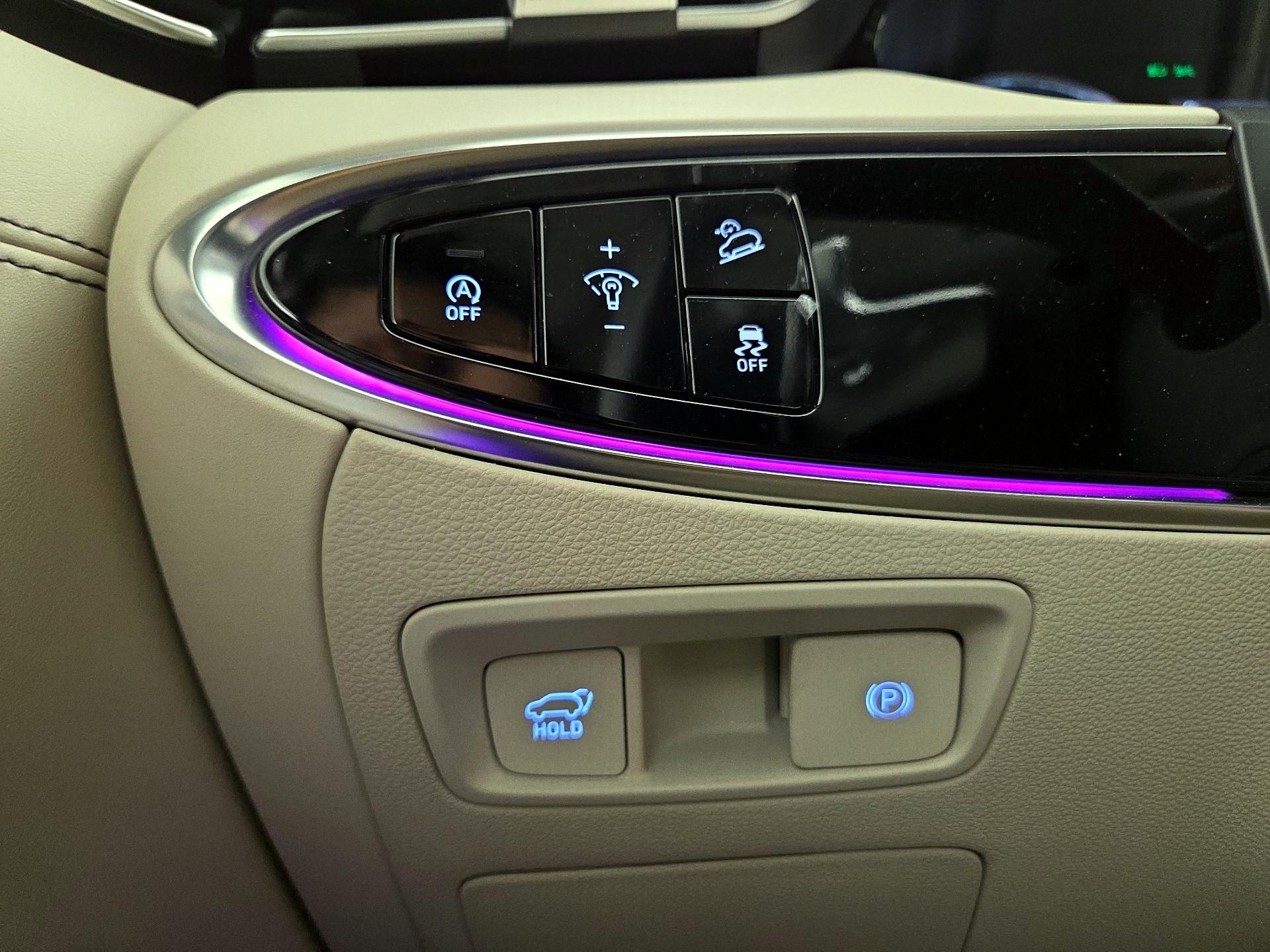 Thumbnail: 2024 Genesis GV70 - 13