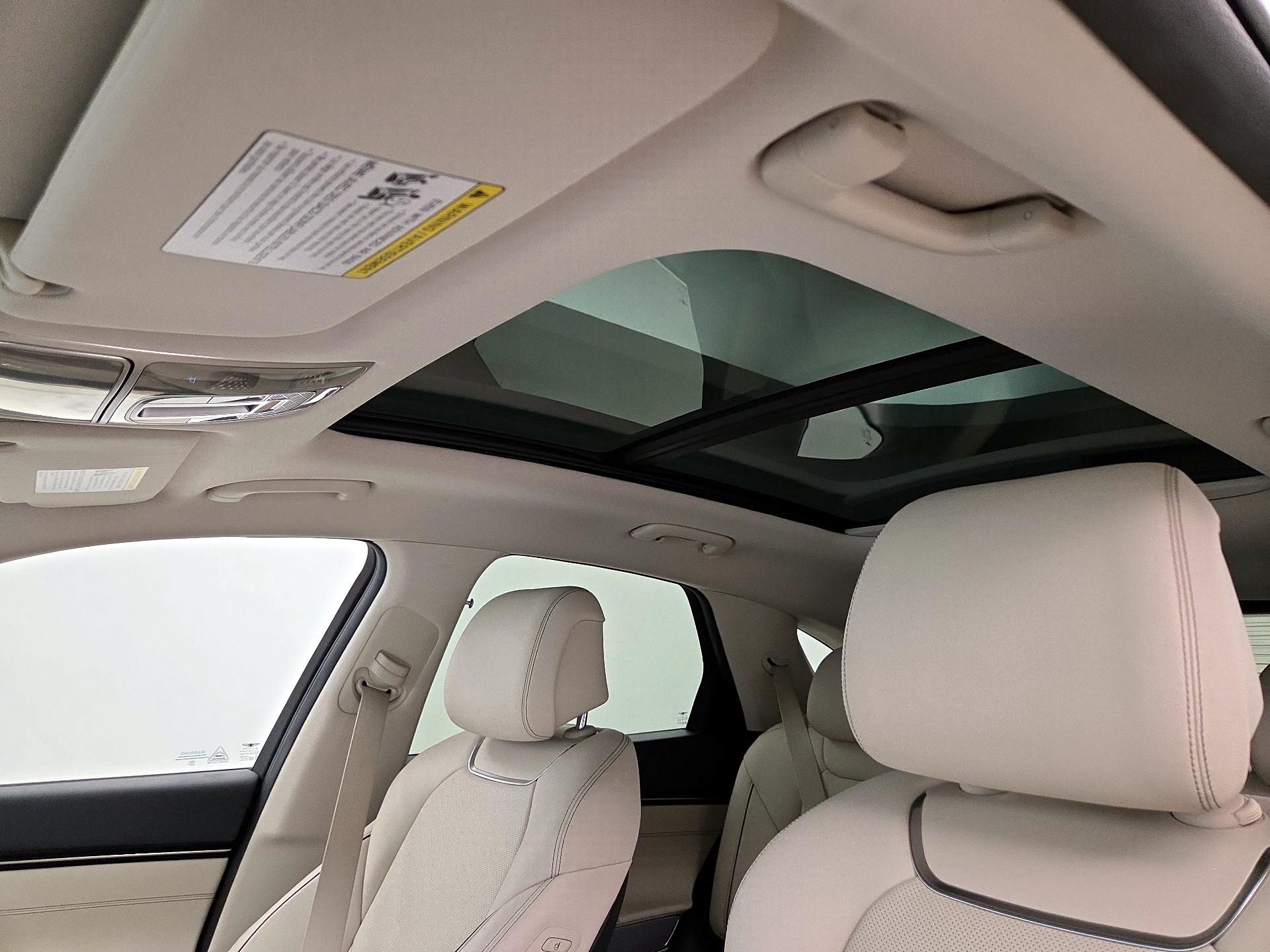 Thumbnail: 2024 Genesis GV70 - 20