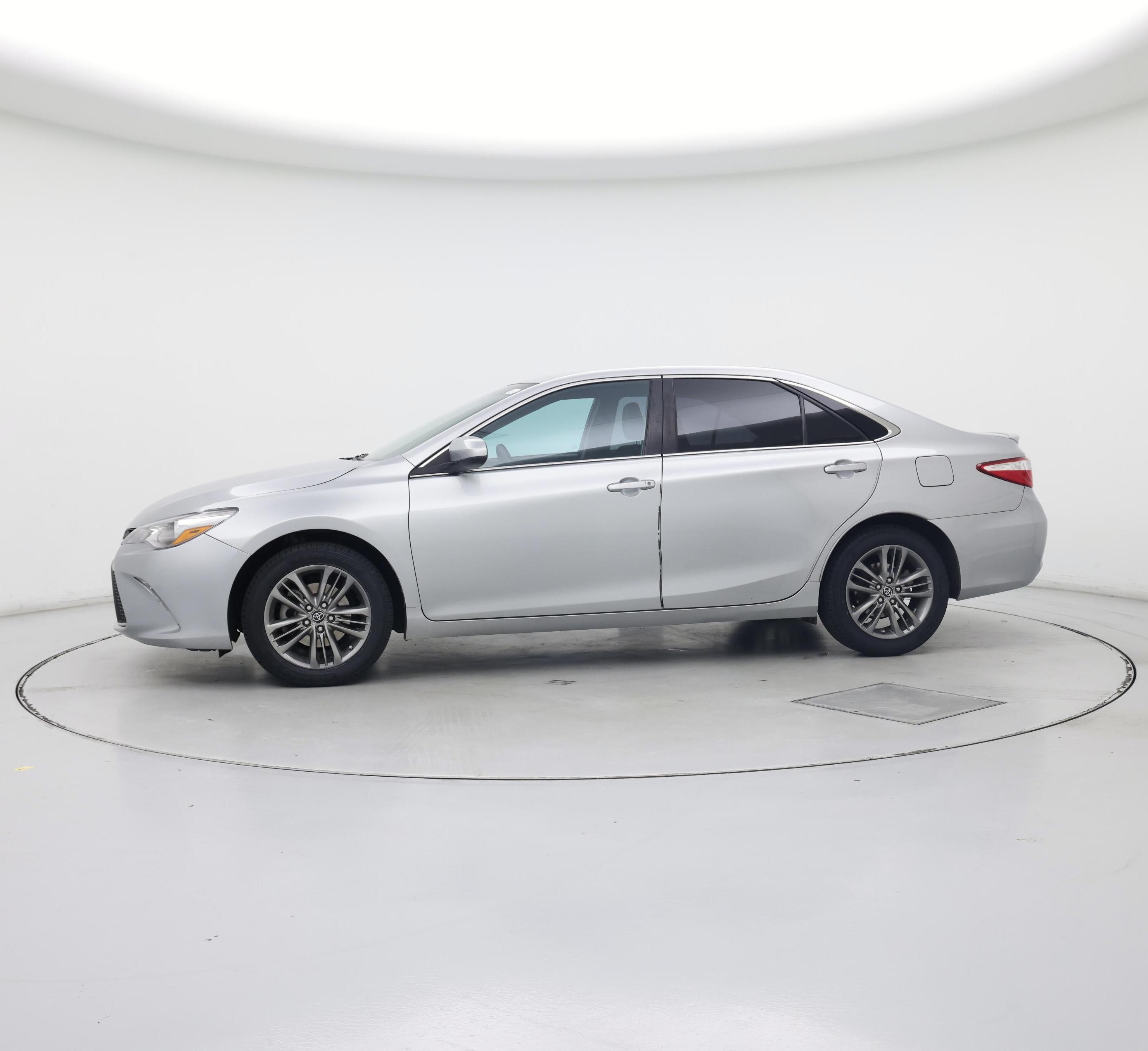 Thumbnail: 2017 Toyota Camry - 3