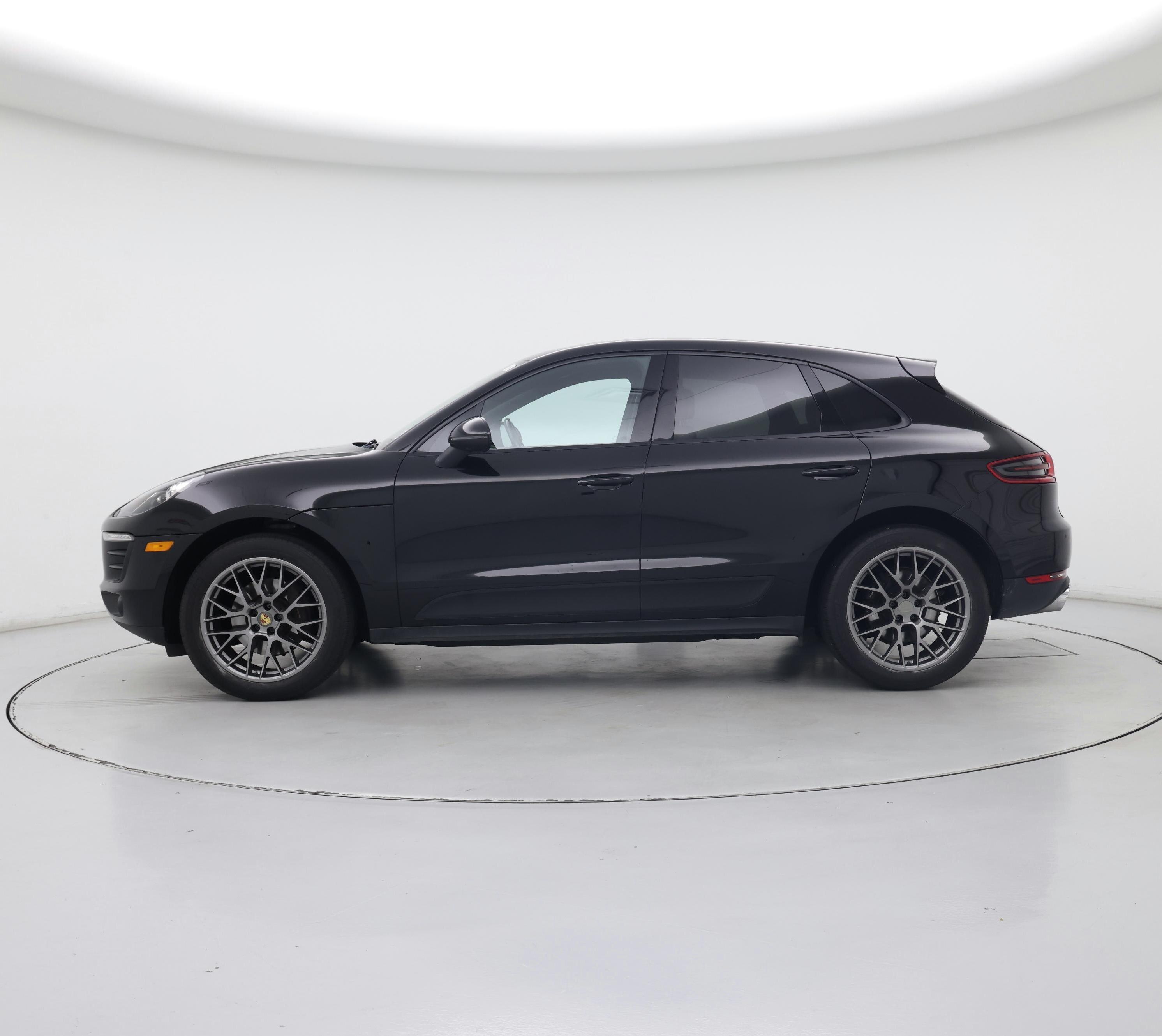 Thumbnail: 2018 Porsche Macan - 3