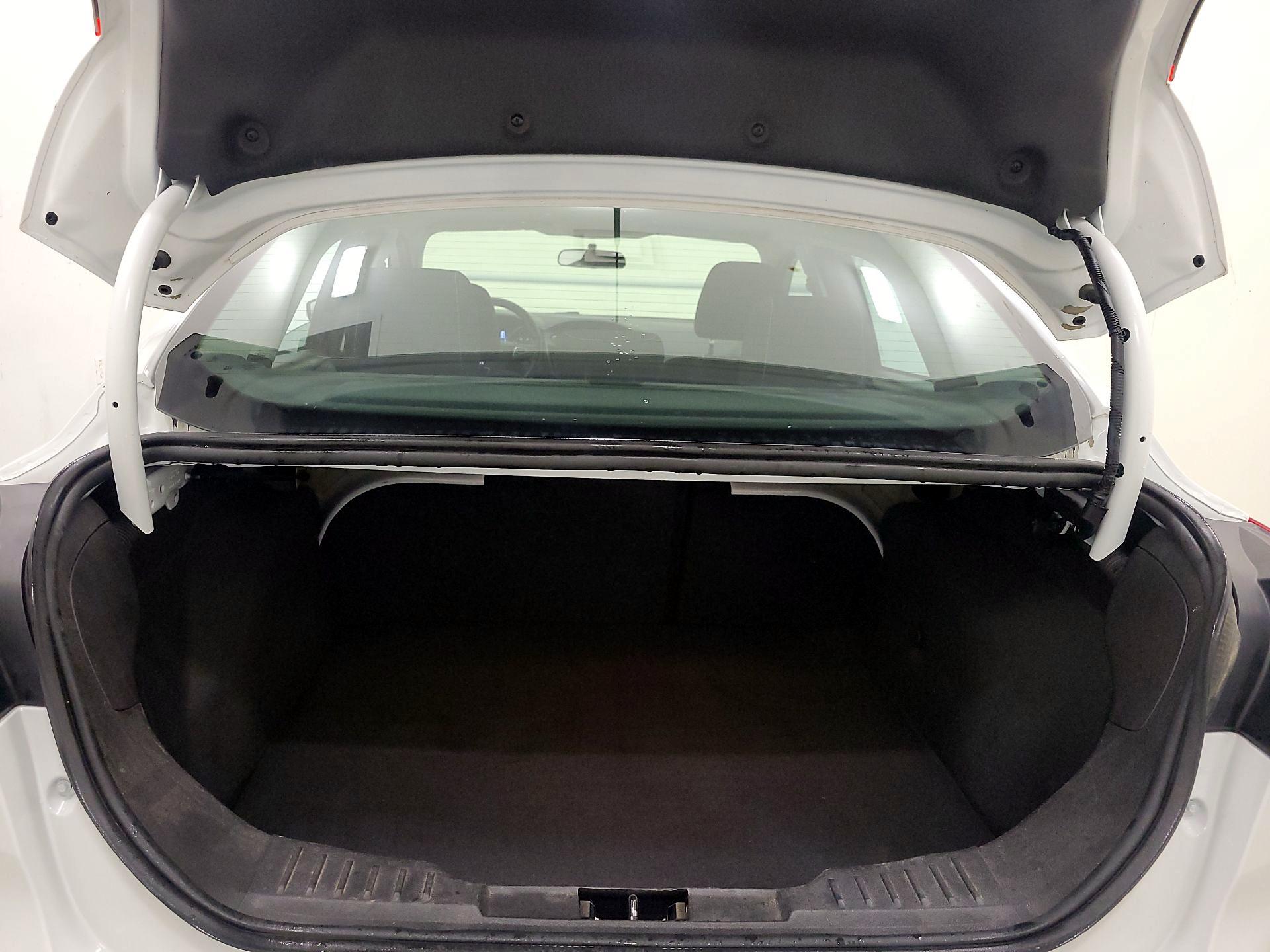 Thumbnail: 2015 Ford Focus - 20