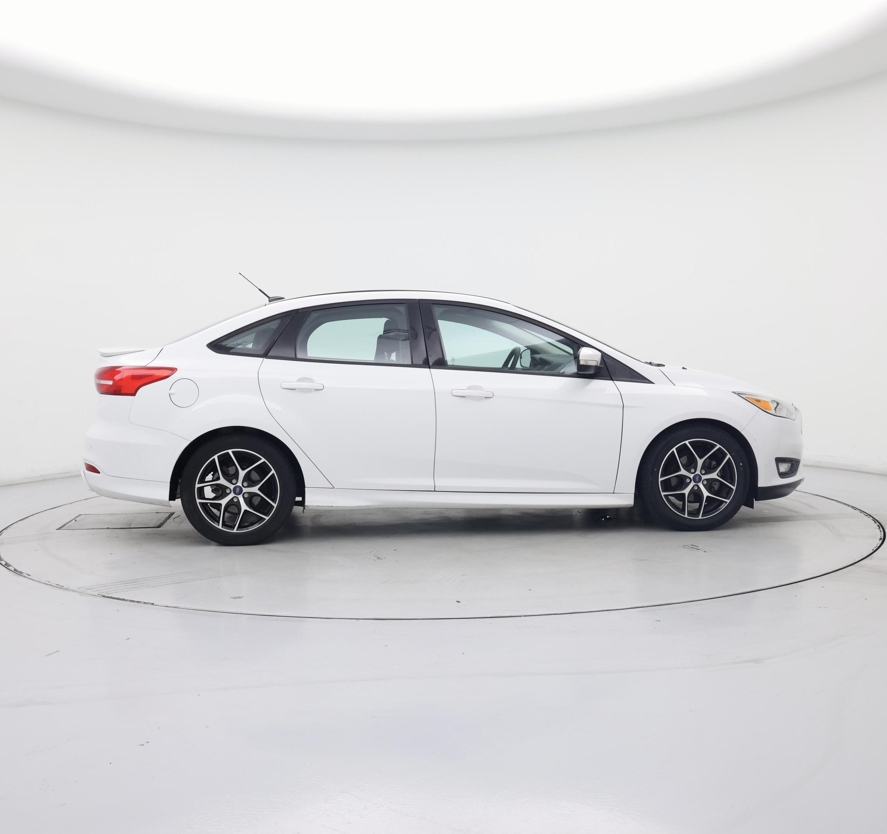 Thumbnail: 2015 Ford Focus - 7
